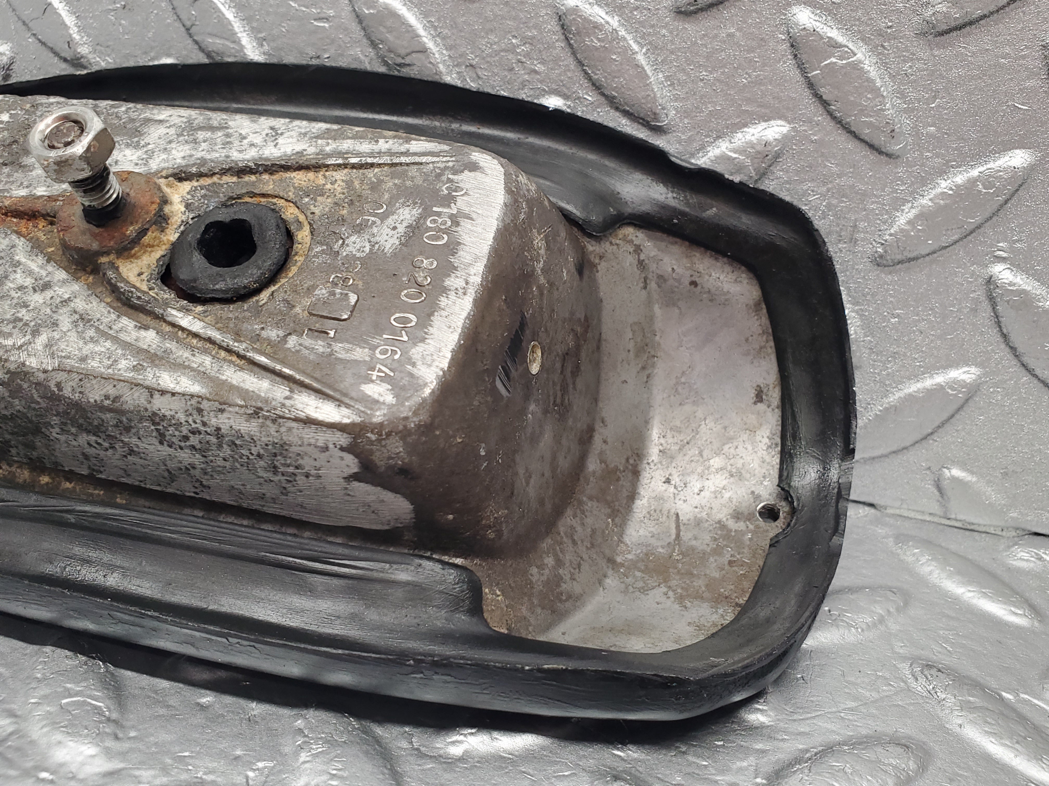 1683 Mercedes-Benz W105 219 PONTON Rear Tail Light Housing 01808200164