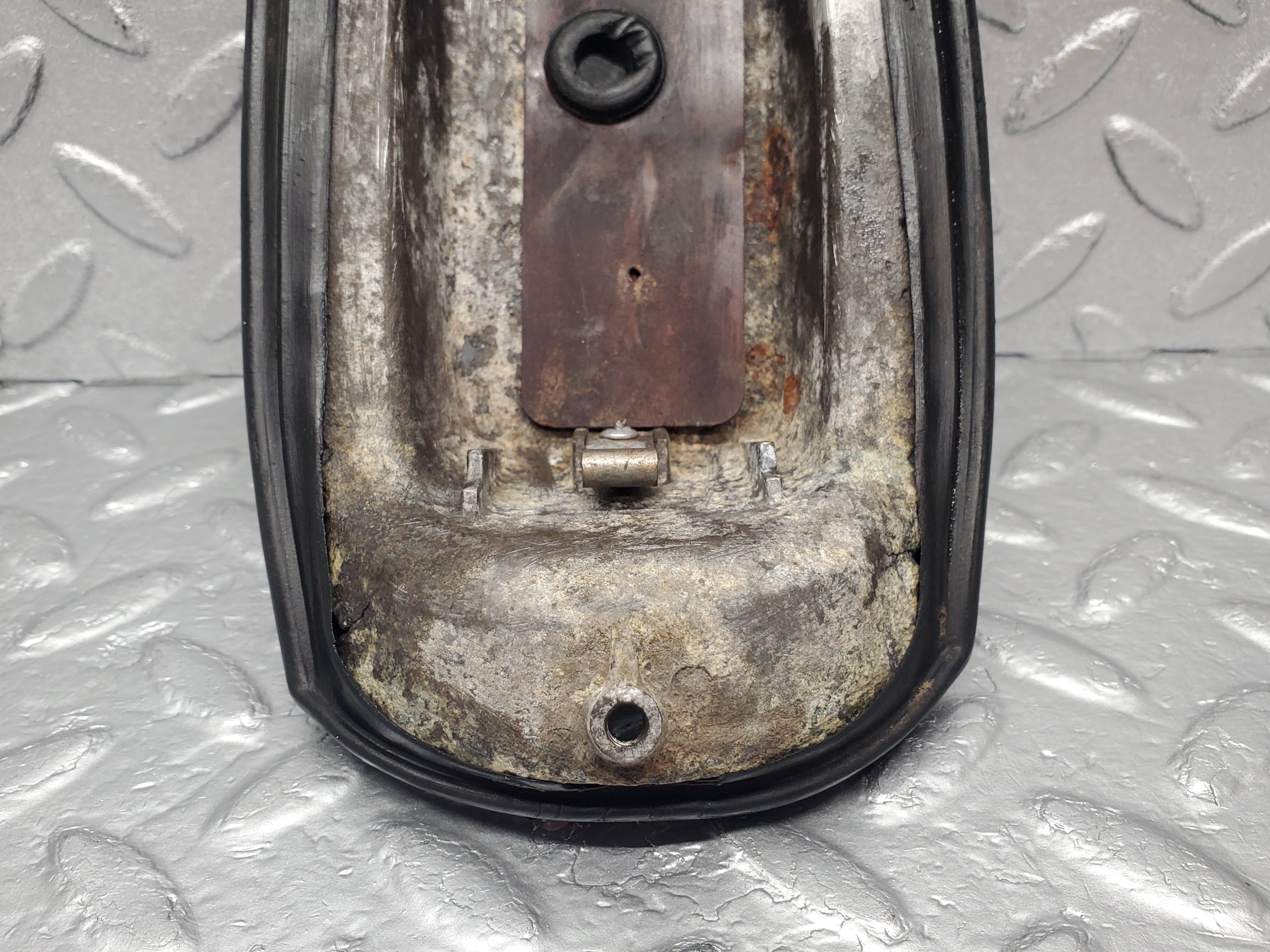 1683 Mercedes-Benz W105 219 PONTON Rear Tail Light Housing 01808200164