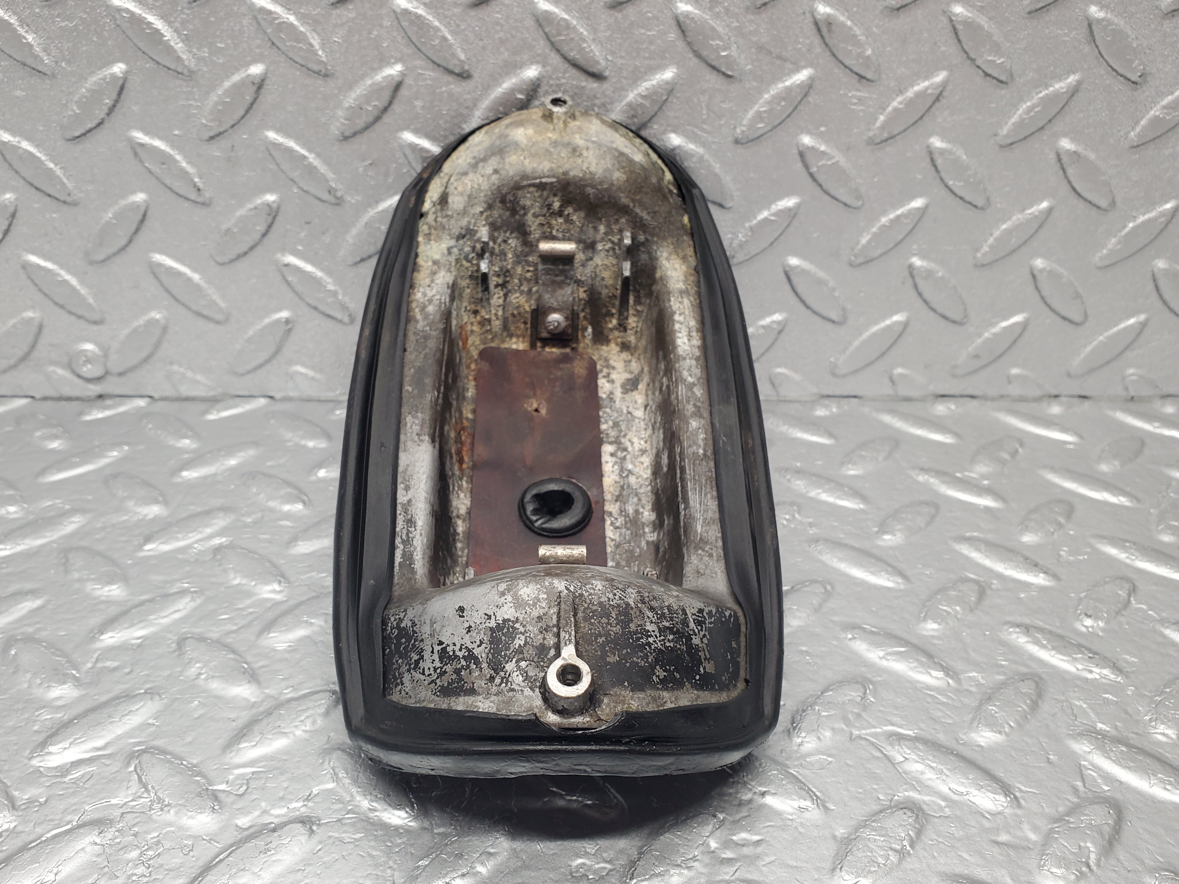 1683 Mercedes-Benz W105 219 PONTON Rear Tail Light Housing 01808200164