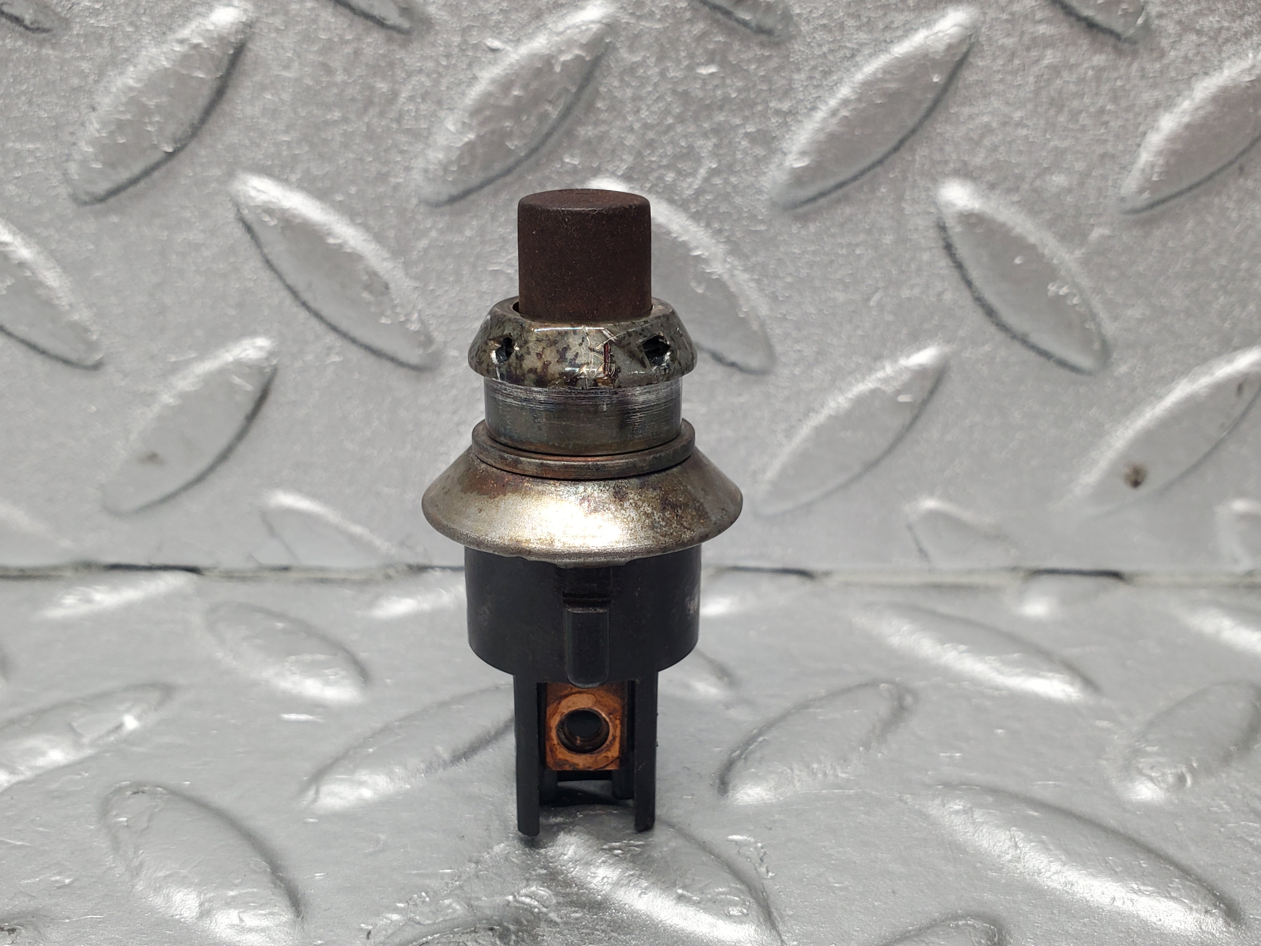 1688 Mercedes-Benz W105 219 PONTON Bakelite Switch