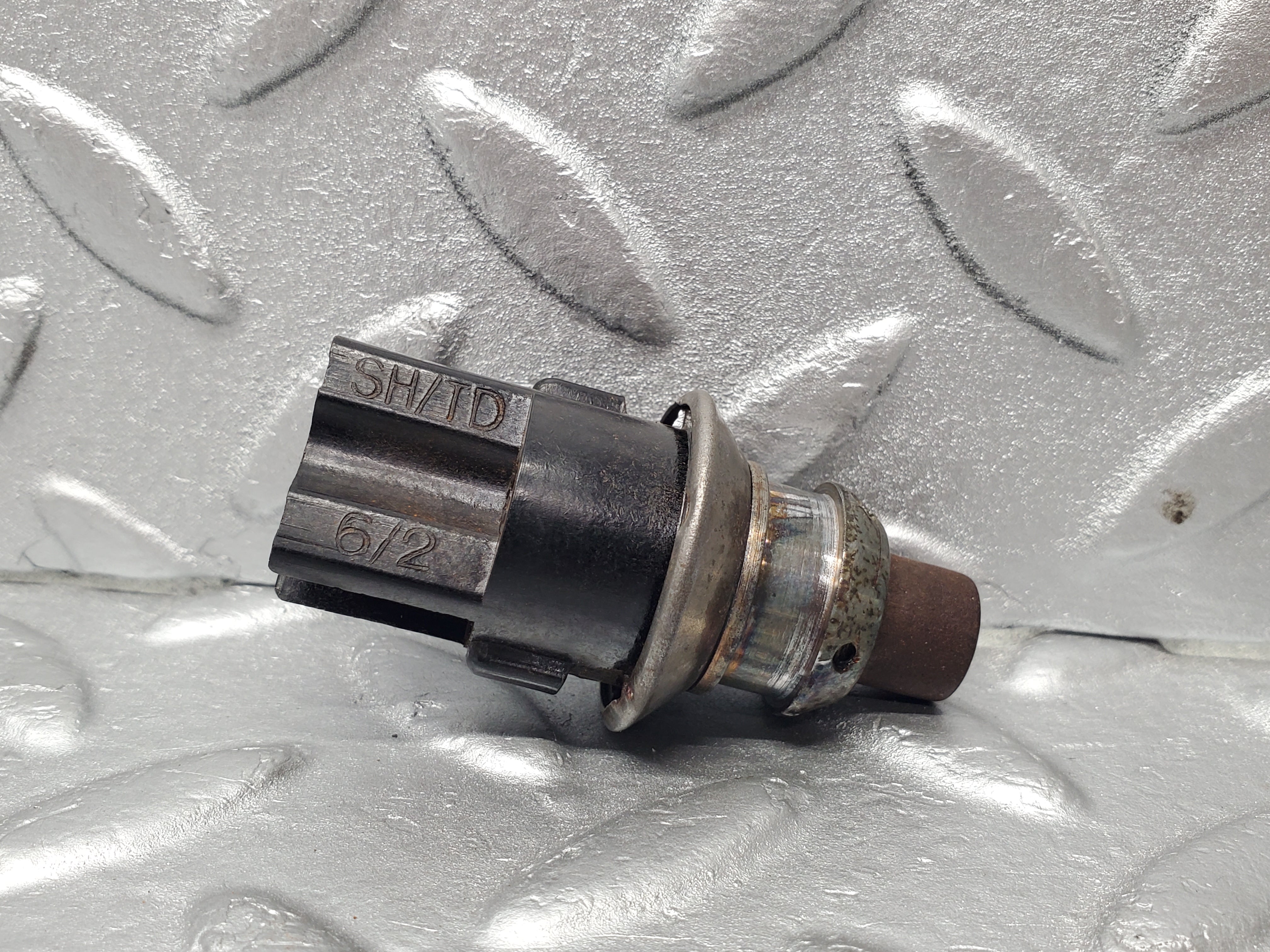 1688 Mercedes-Benz W105 219 PONTON Bakelite Switch