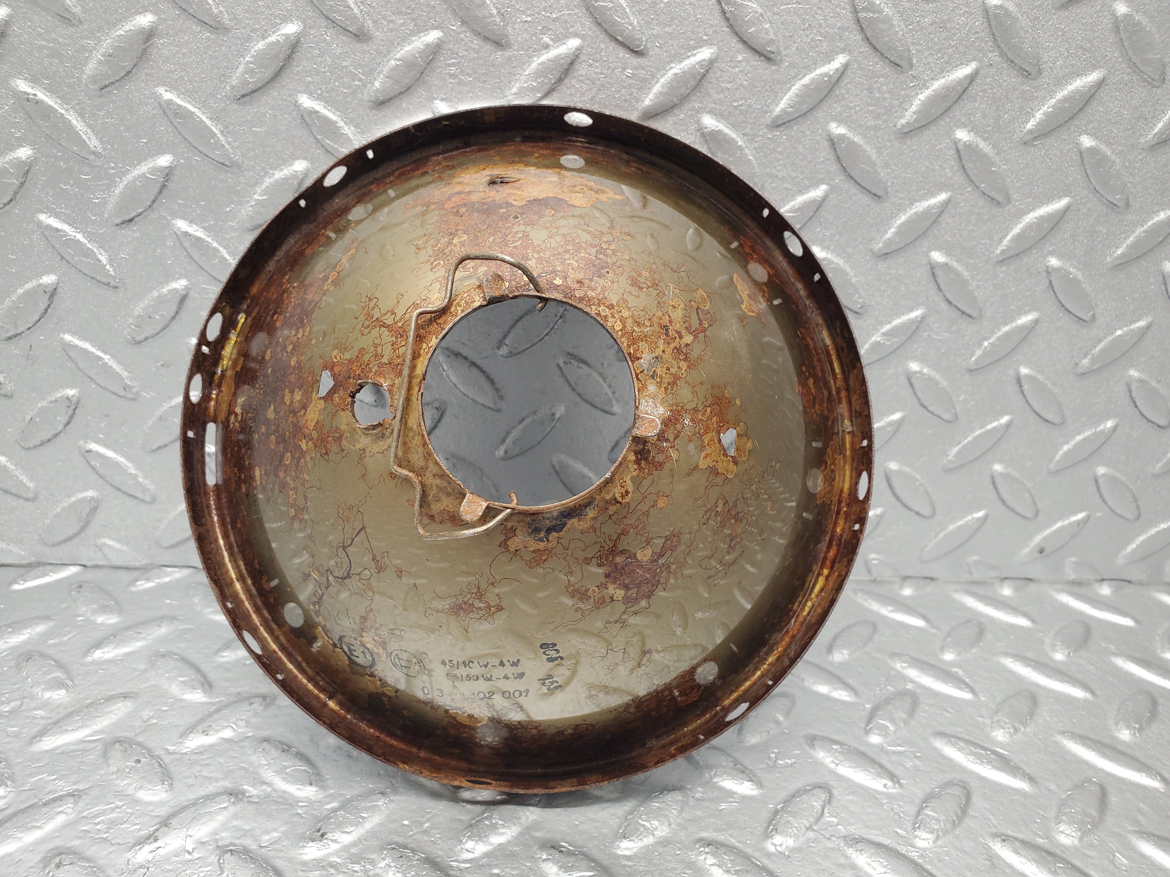 1693 Mercedes-Benz W105 219 PONTON Headlight Reflector