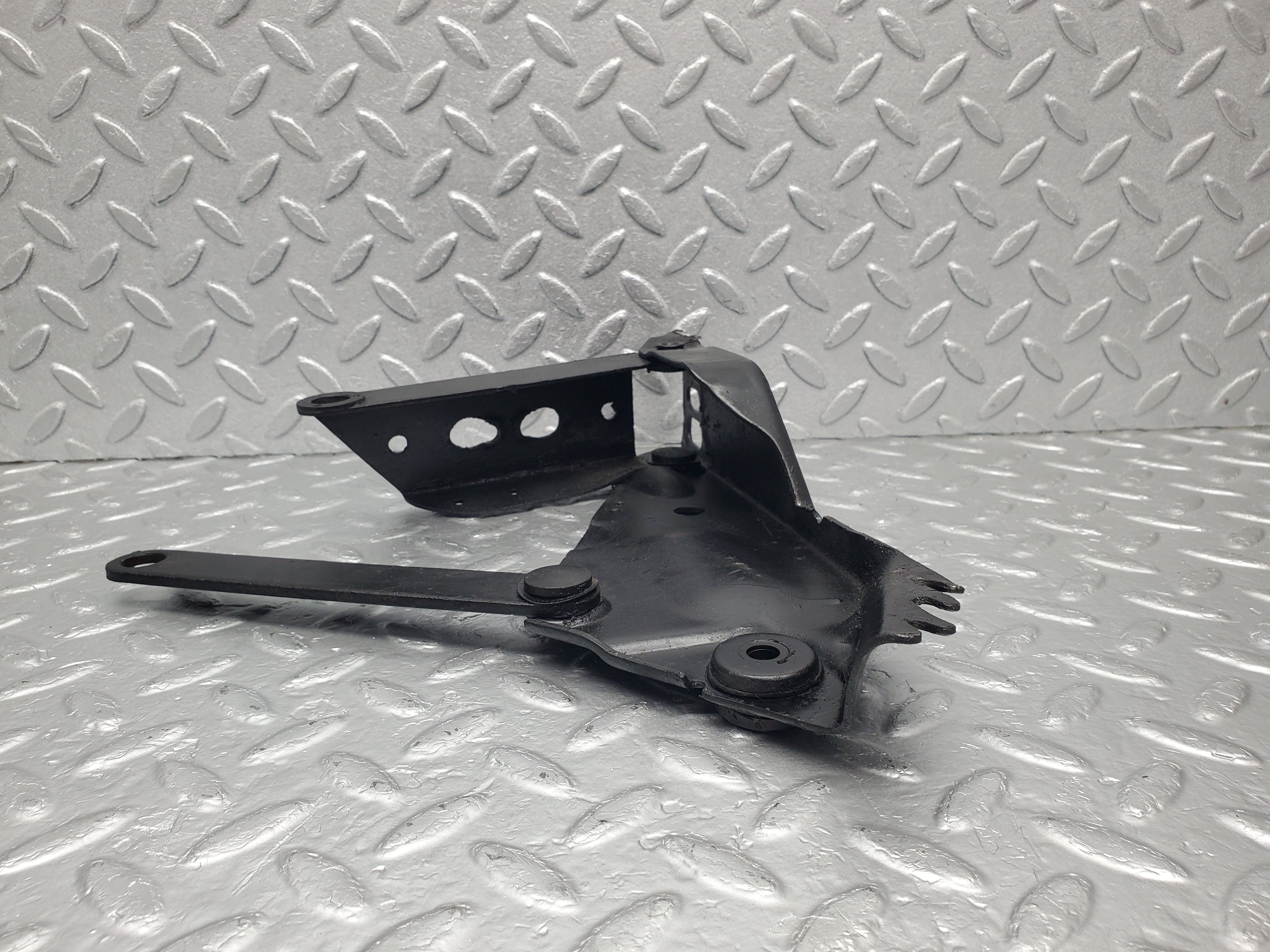 1697 Mercedes-Benz W105 219 PONTON Bonnet Hinges Right Side