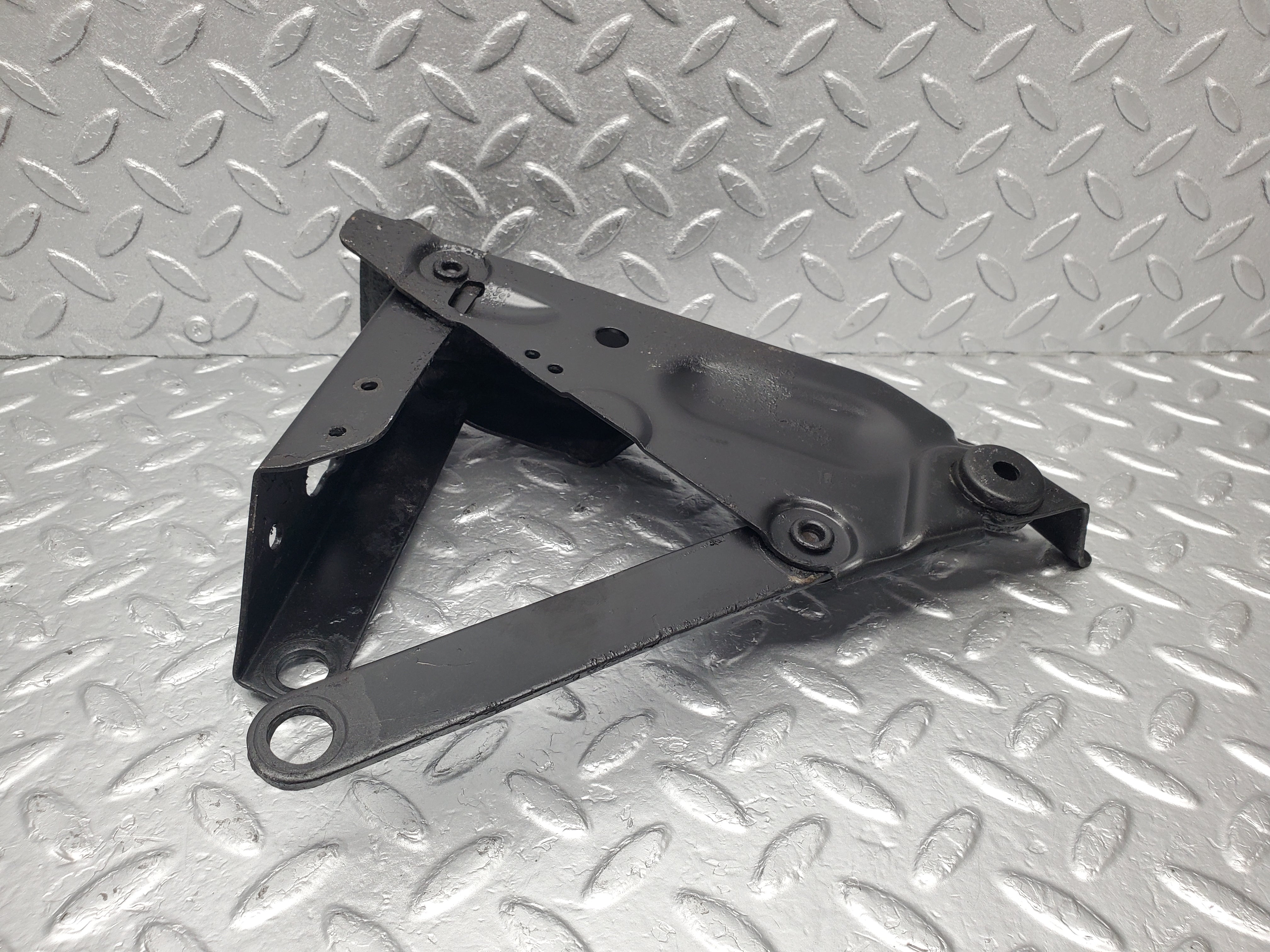 1698 Mercedes-Benz W105 219 PONTON Bonnet Hinges Left Side