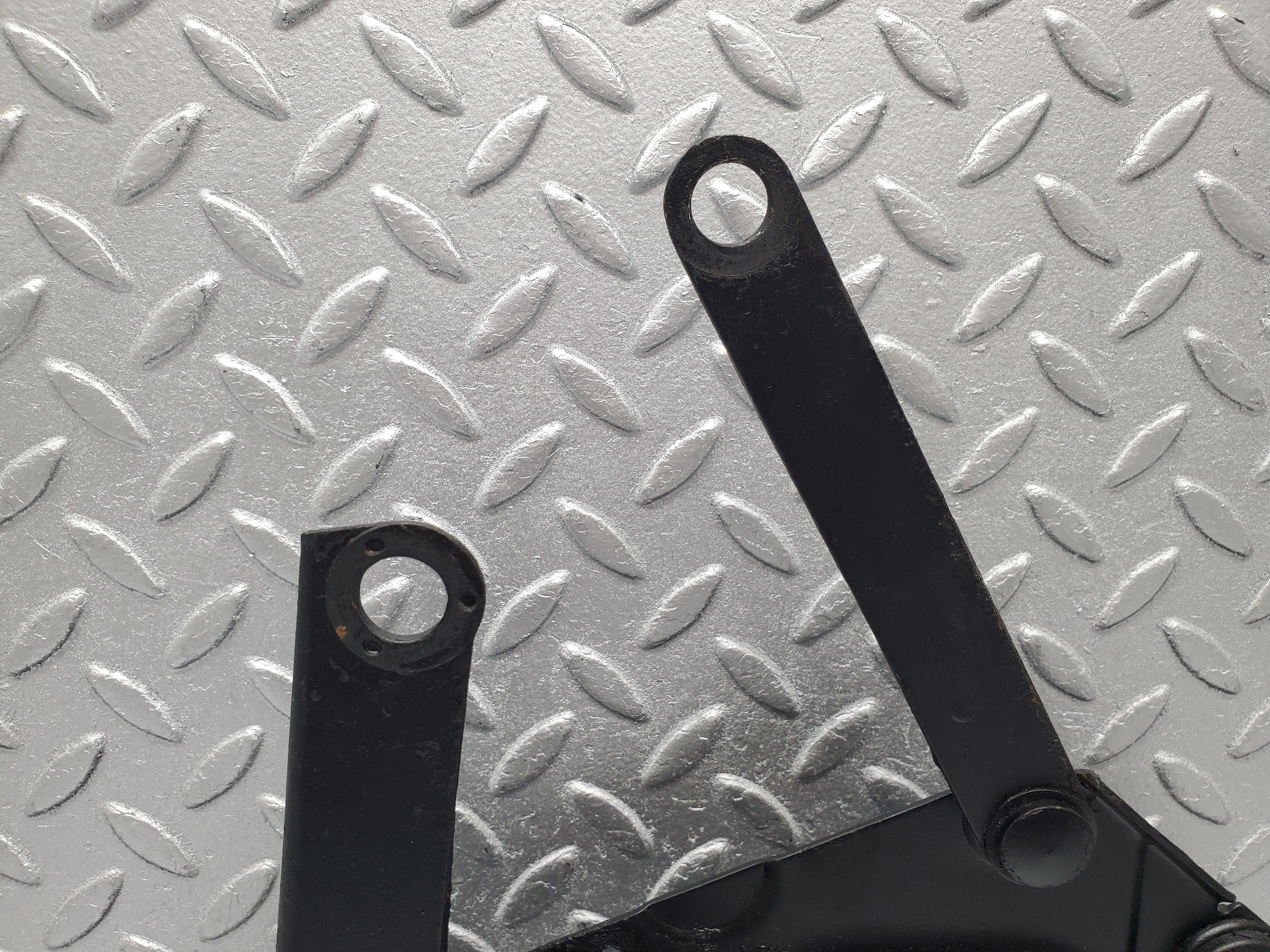 1698 Mercedes-Benz W105 219 PONTON Bonnet Hinges Left Side