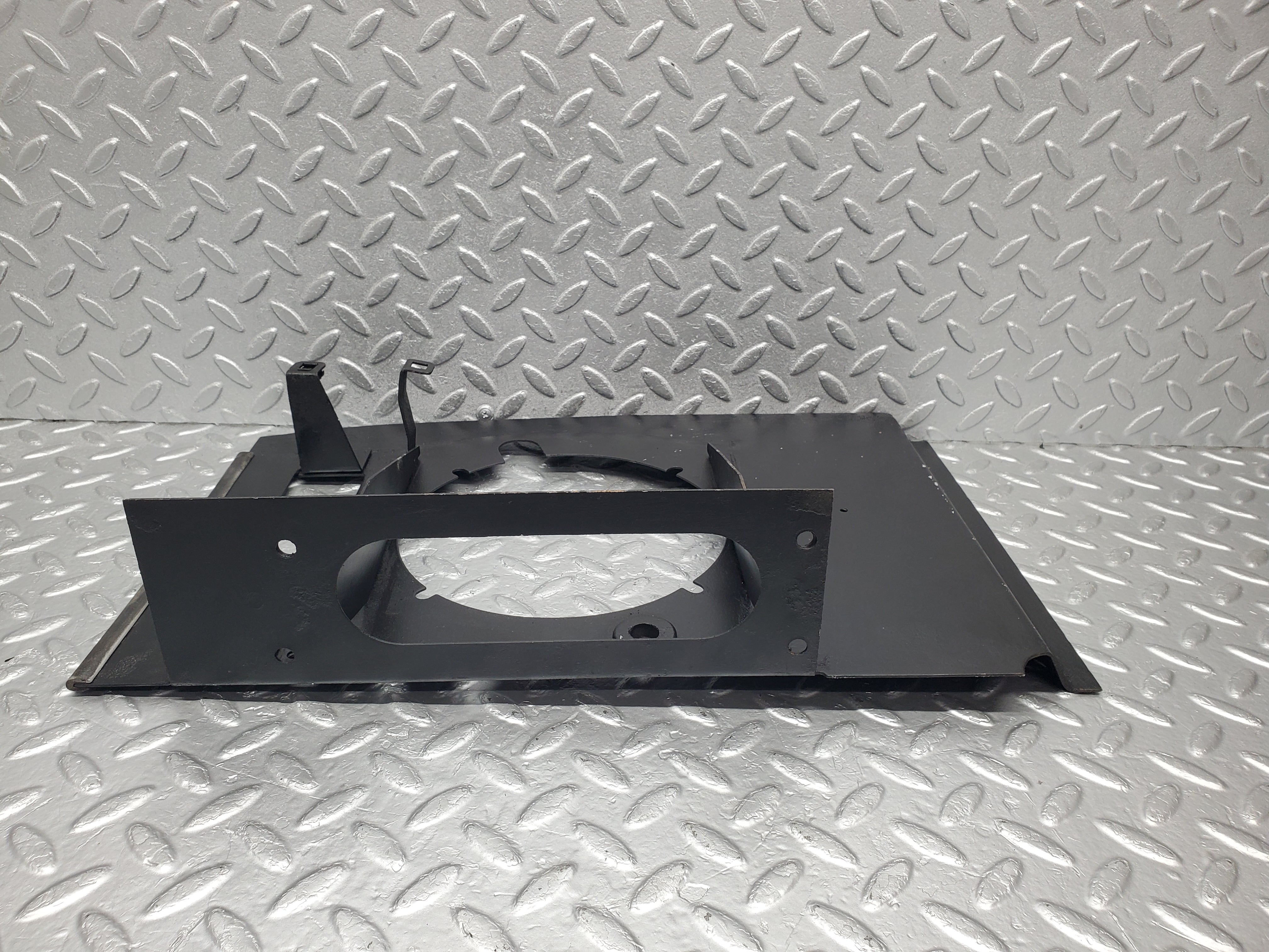 1704 Mercedes-Benz W105 219 PONTON Baffle Wall Bracket For Brake Unit