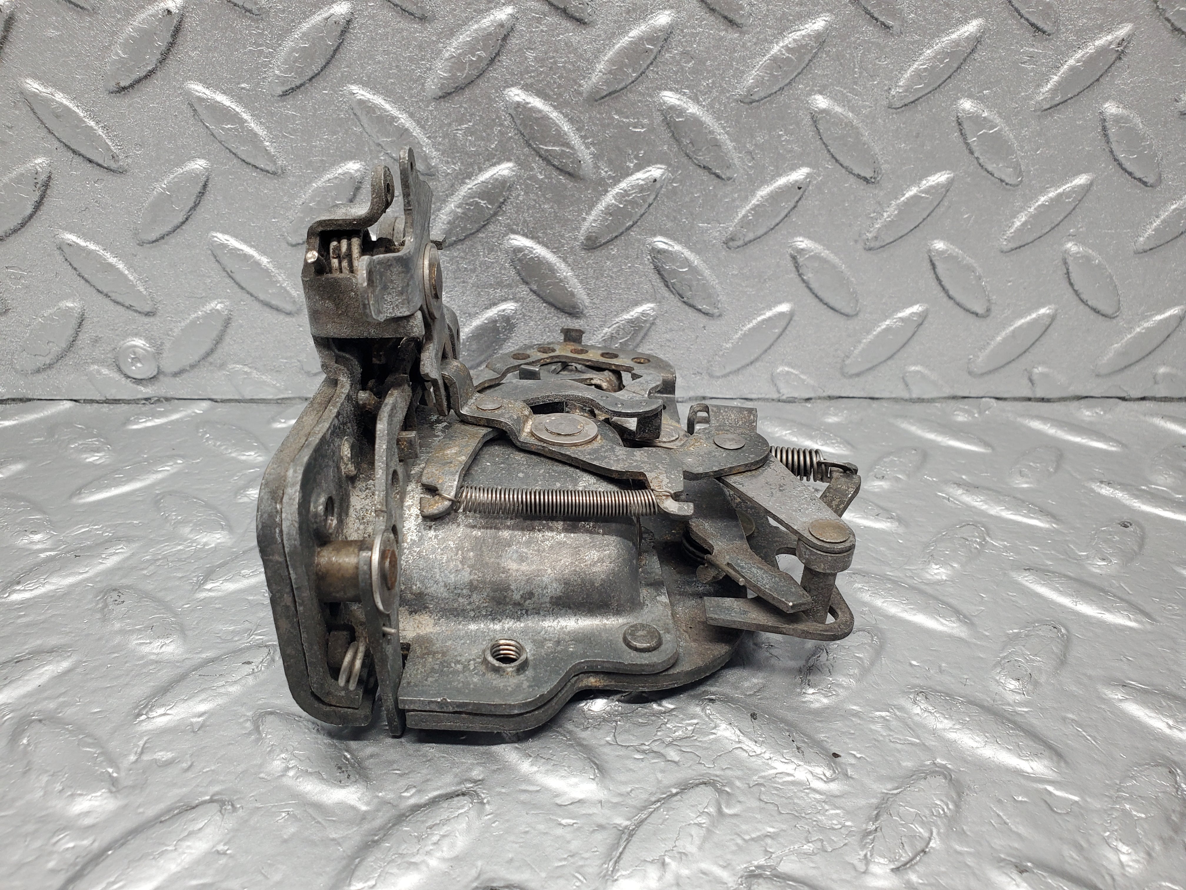 1880 Mercedes-Benz W116 350SE Door Lock Rear Right BOMORO