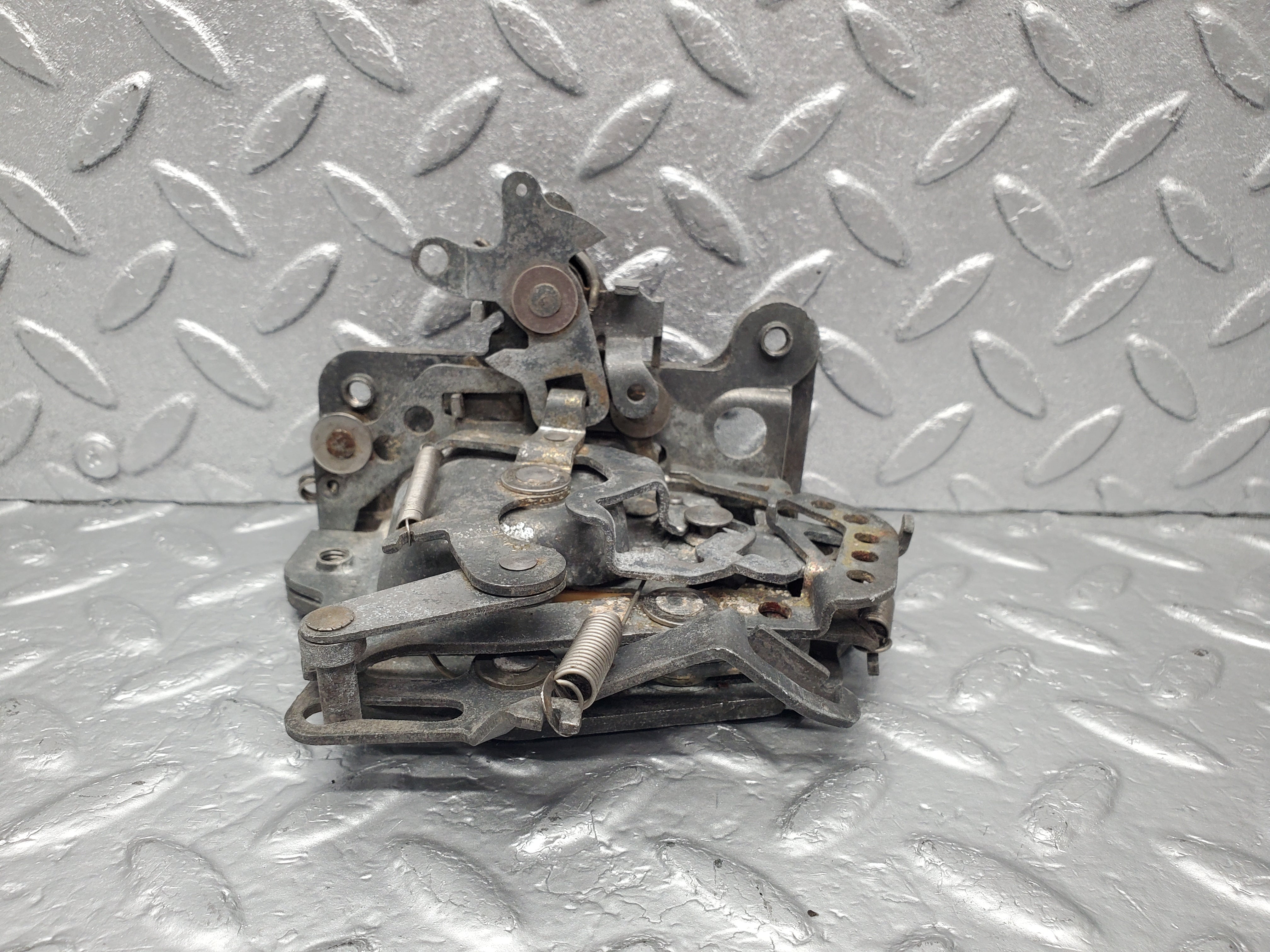 1880 Mercedes-Benz W116 350SE Door Lock Rear Right BOMORO