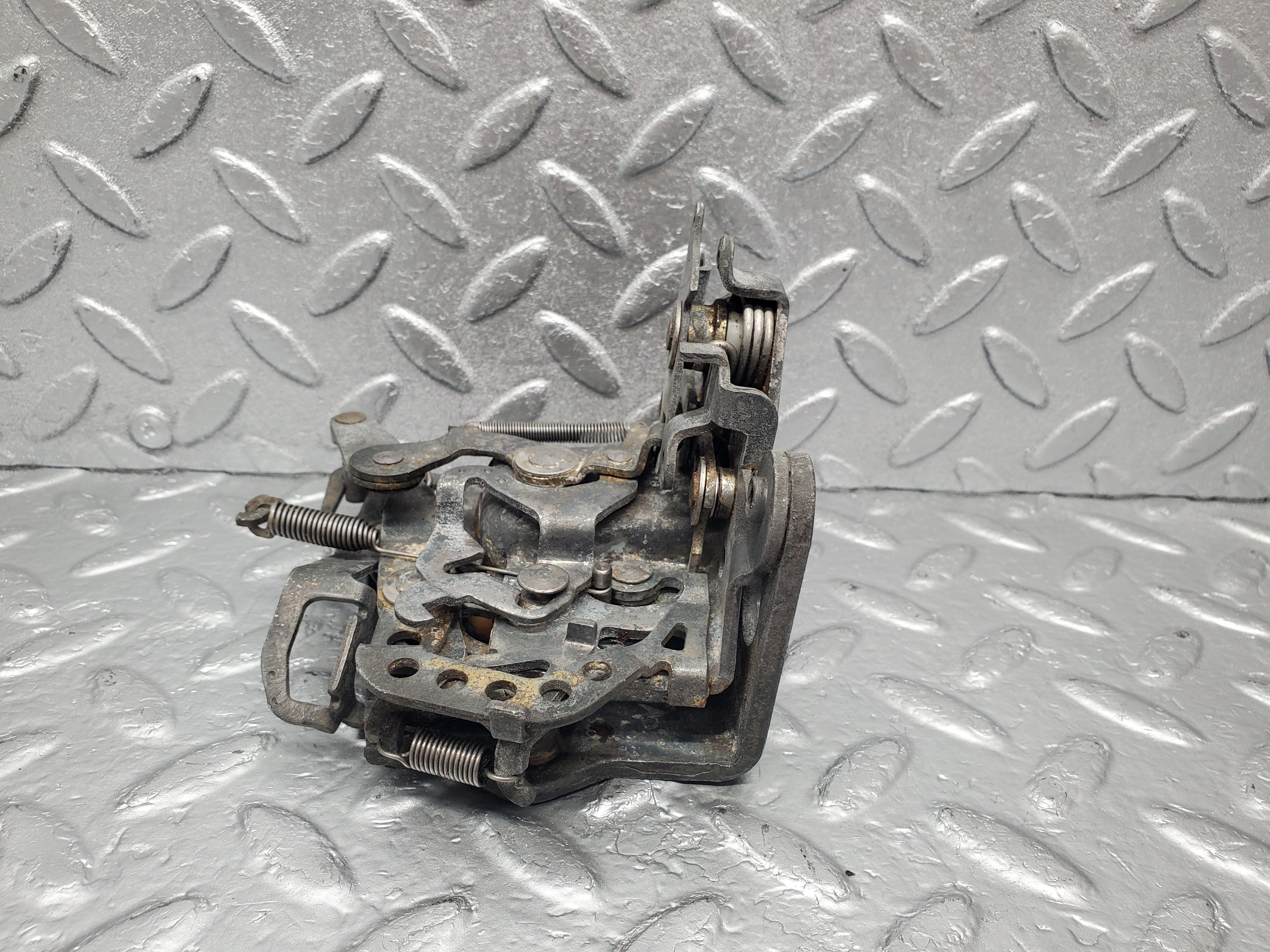 1880 Mercedes-Benz W116 350SE Door Lock Rear Right BOMORO