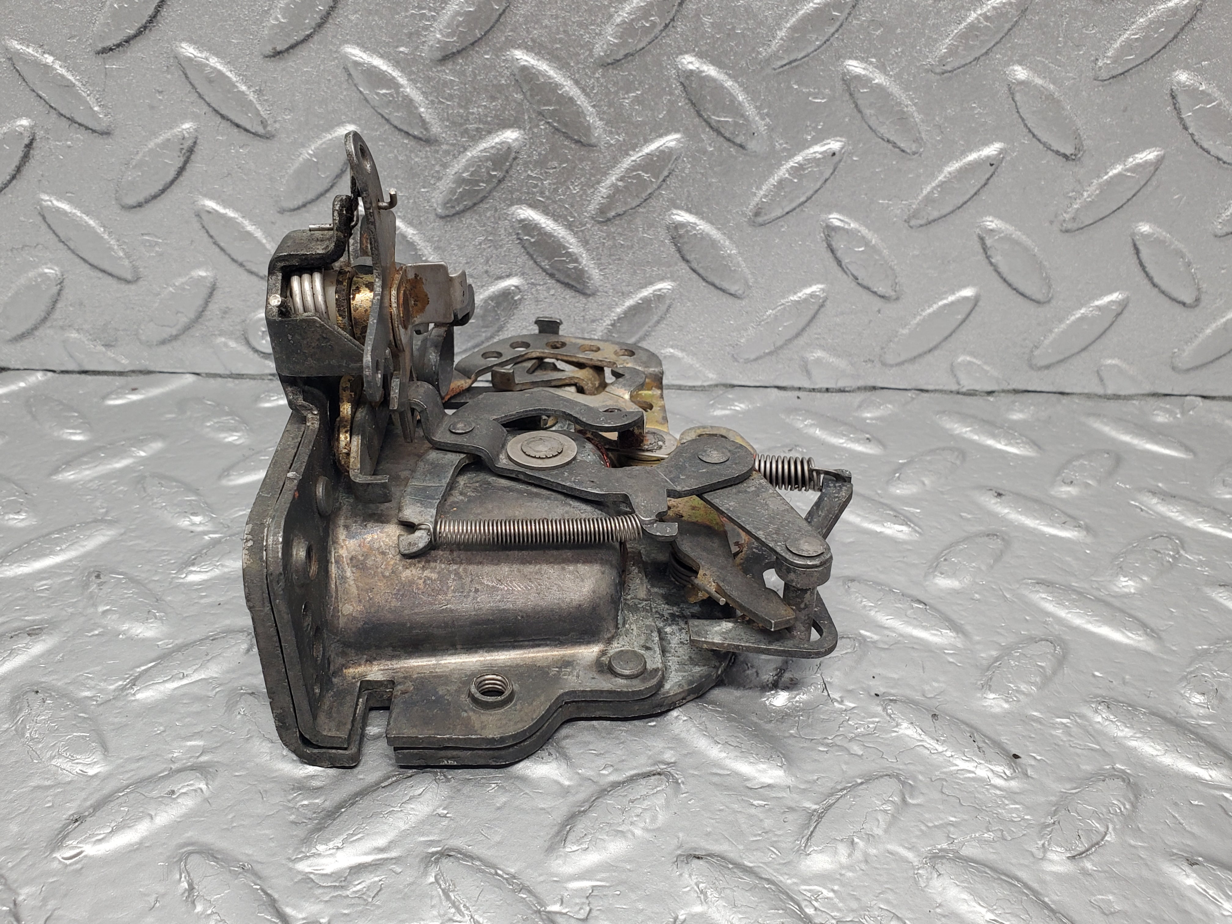 1881 Mercedes-Benz W116 350SE Door Lock front Right