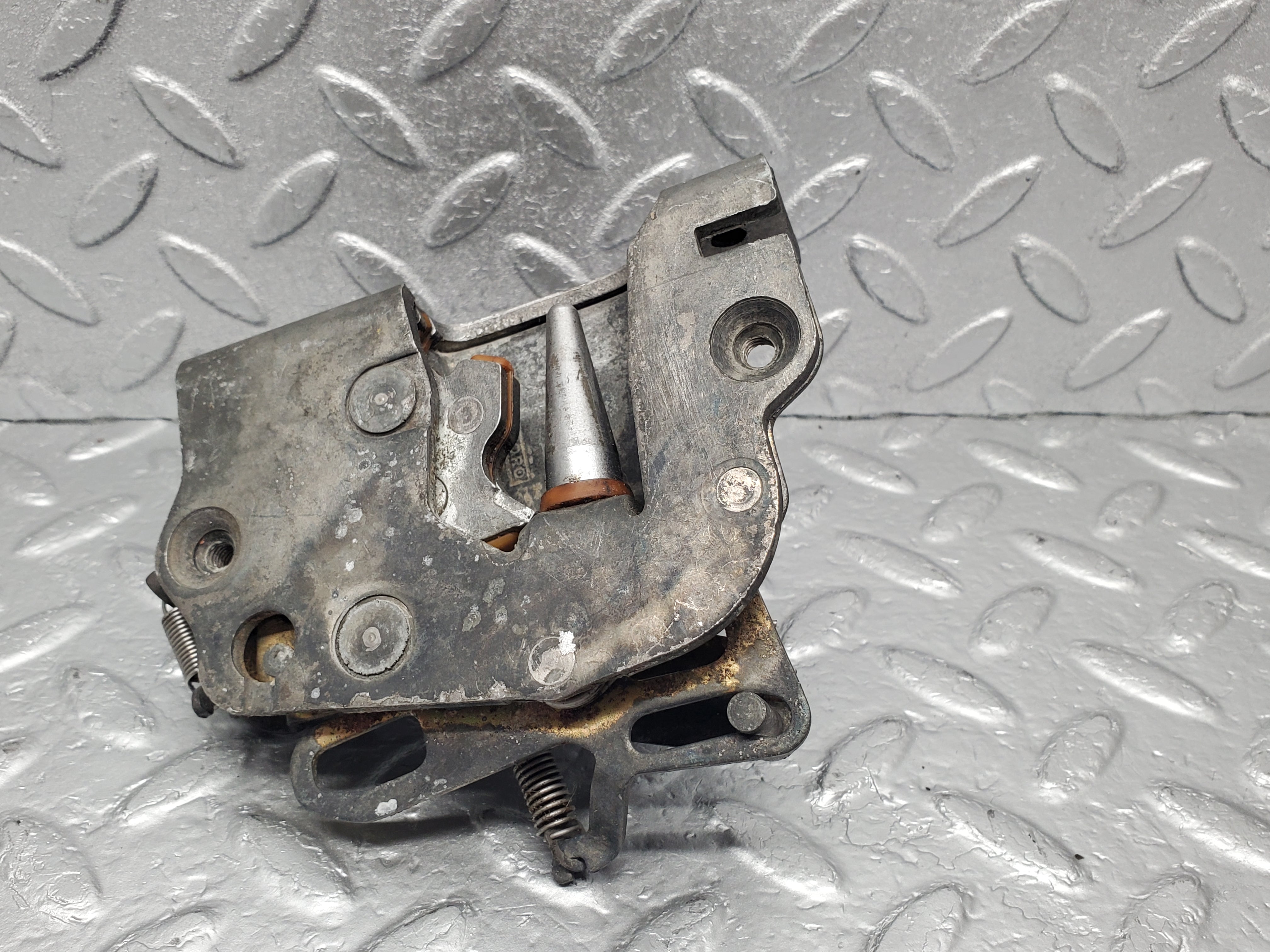 1881 Mercedes-Benz W116 350SE Door Lock front Right