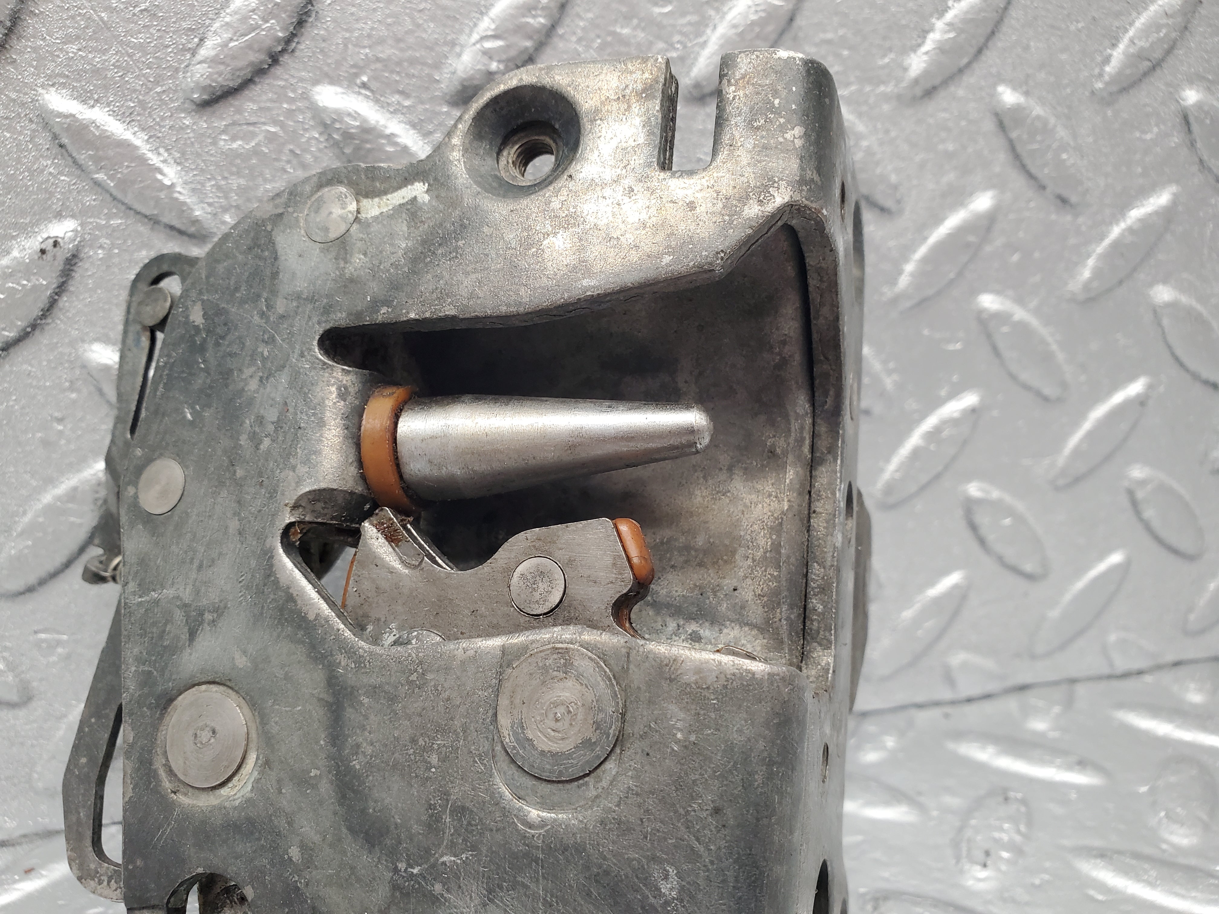 1882 Mercedes-Benz W116 350SE Door Lock Front Left