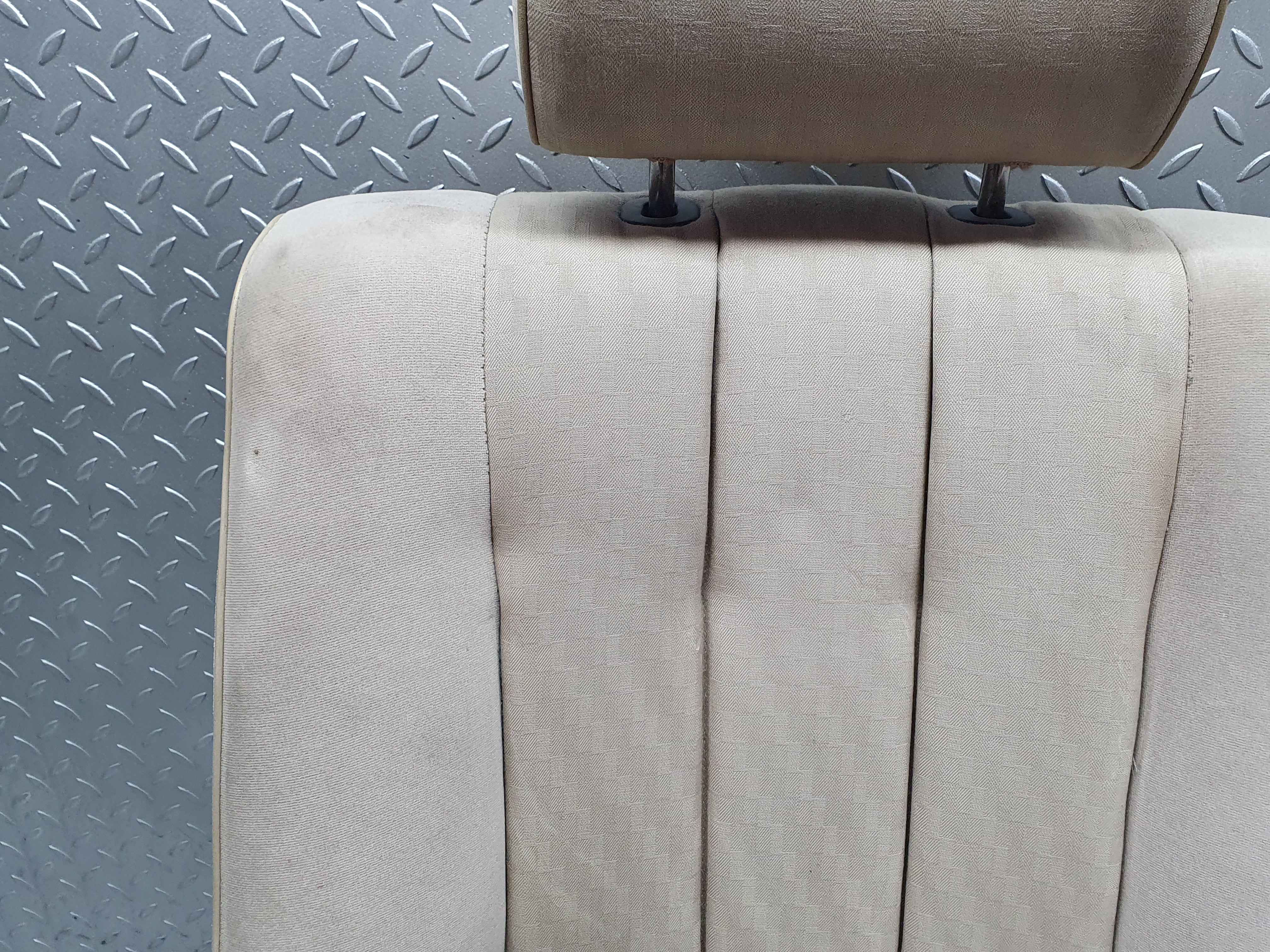 41134 Mercedes-Benz W126 300SE Front Right Seat Driver Seat Beige 1269102950