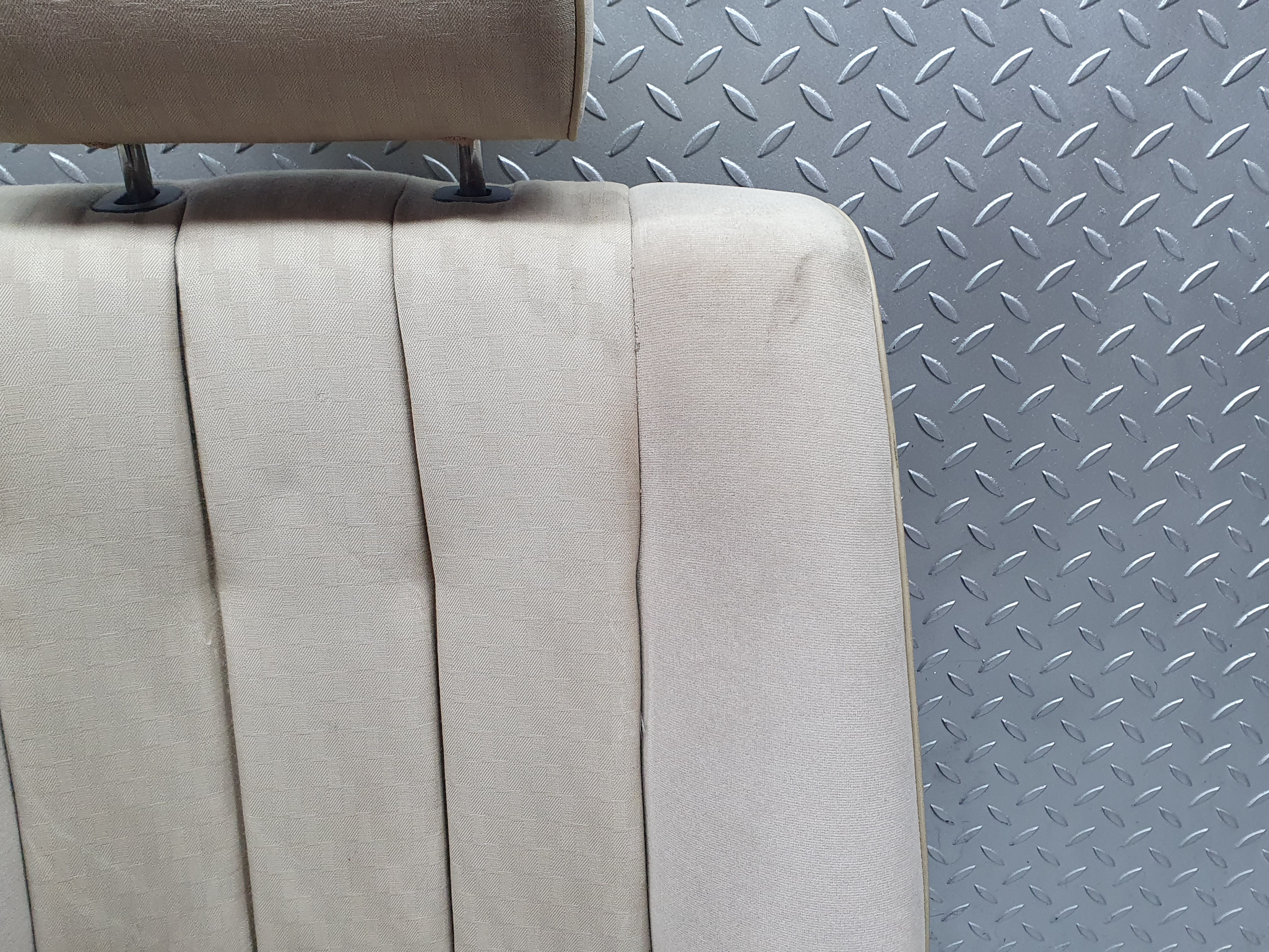 41134 Mercedes-Benz W126 300SE Front Right Seat Driver Seat Beige 1269102950