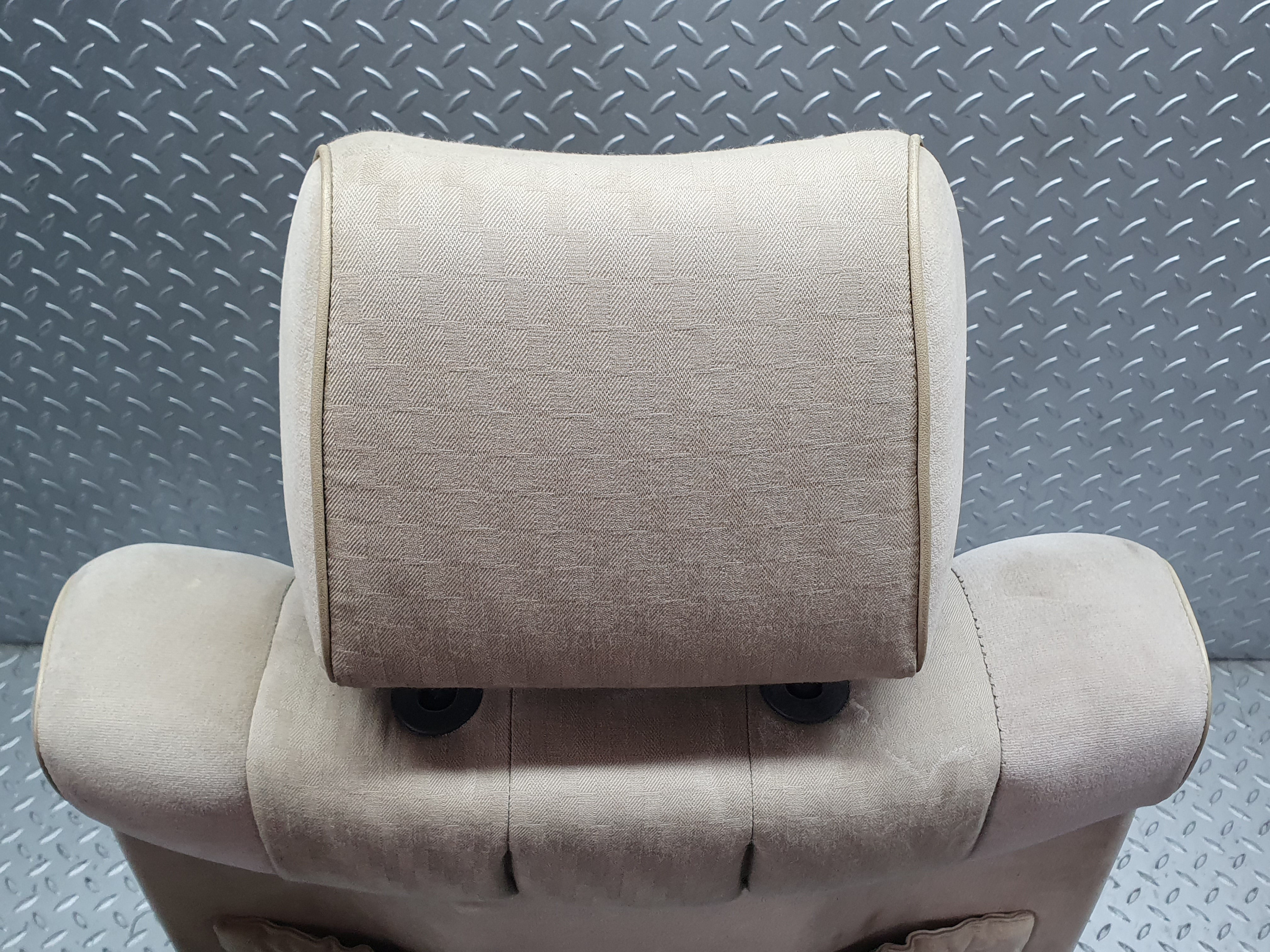 41134 Mercedes-Benz W126 300SE Front Right Seat Driver Seat Beige 1269102950