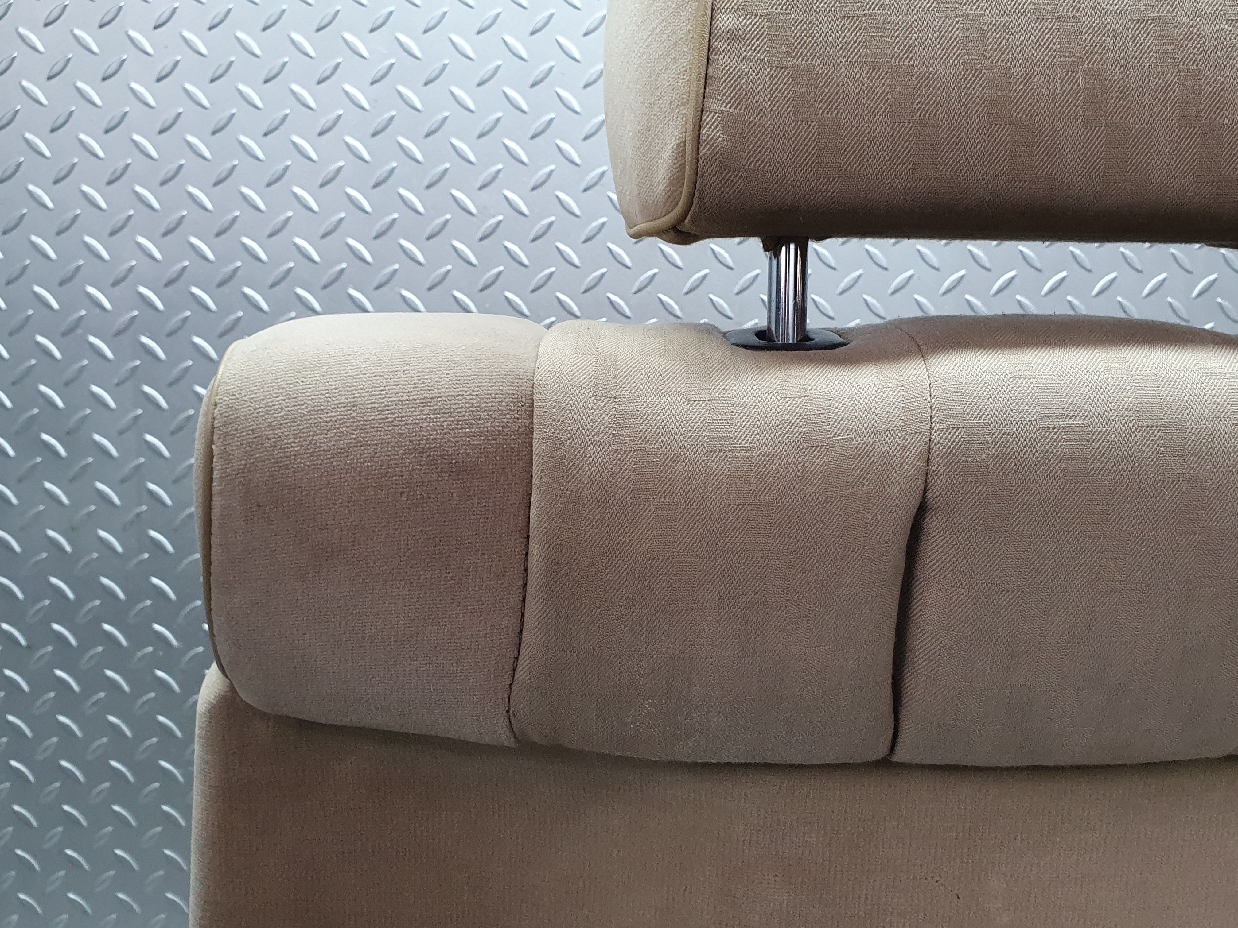 41134 Mercedes-Benz W126 300SE Front Right Seat Driver Seat Beige 1269102950