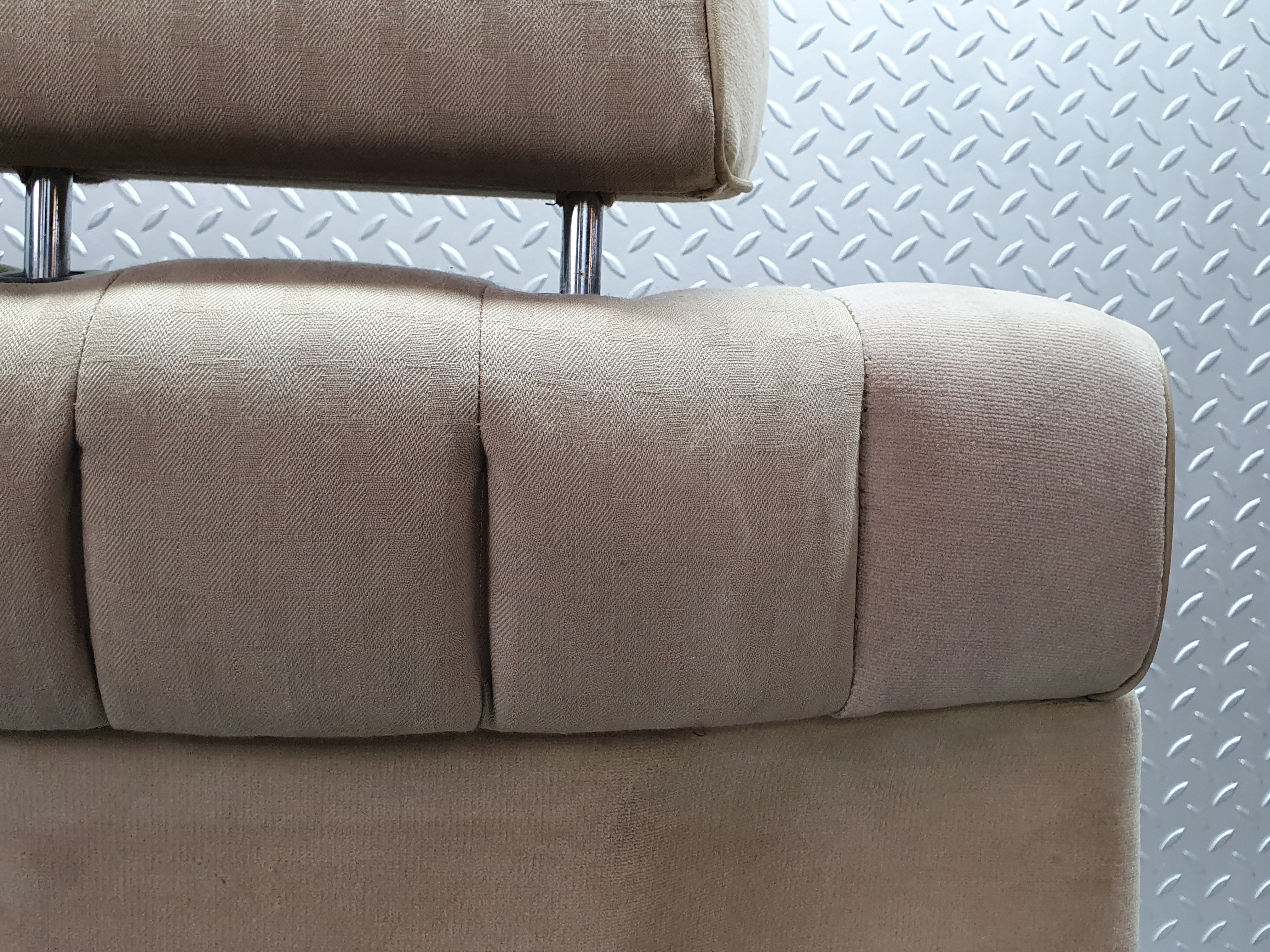 41134 Mercedes-Benz W126 300SE Front Right Seat Driver Seat Beige 1269102950