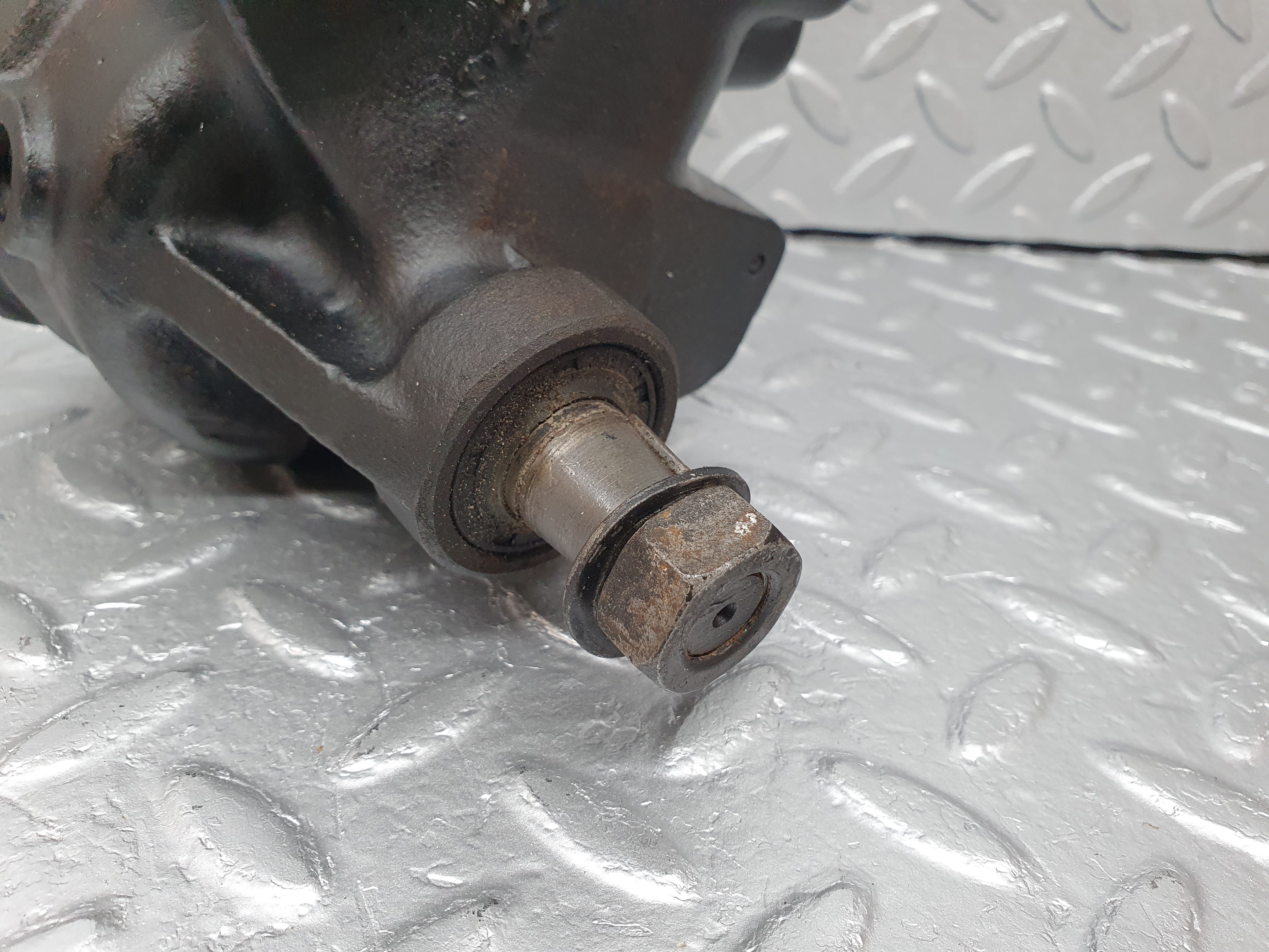 2571 Mercedes-Benz W116 350SE Power Steering Pump Vickers Type 25