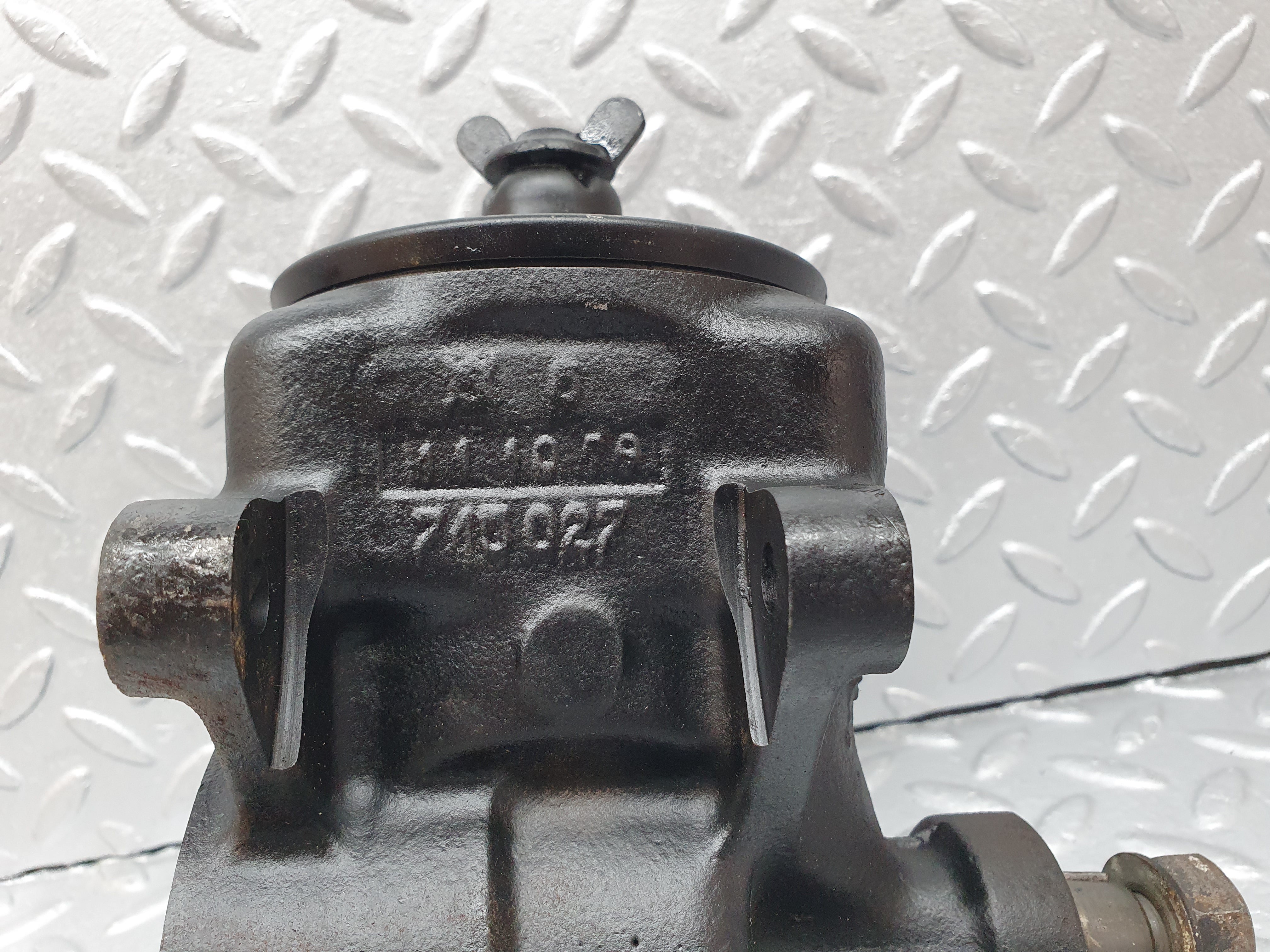 2571 Mercedes-Benz W116 350SE Power Steering Pump Vickers Type 25