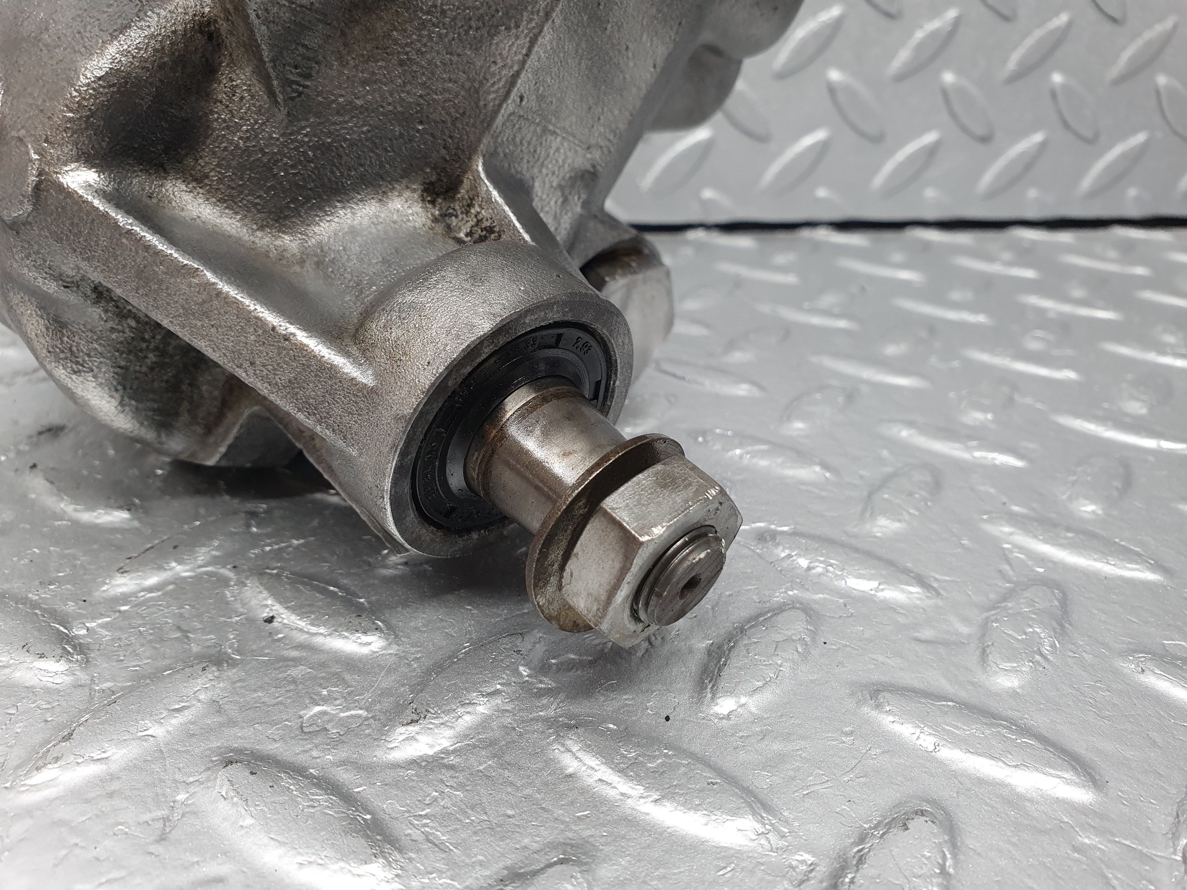 16732 Mercedes-Benz C107 380SLC Power Steering Pump