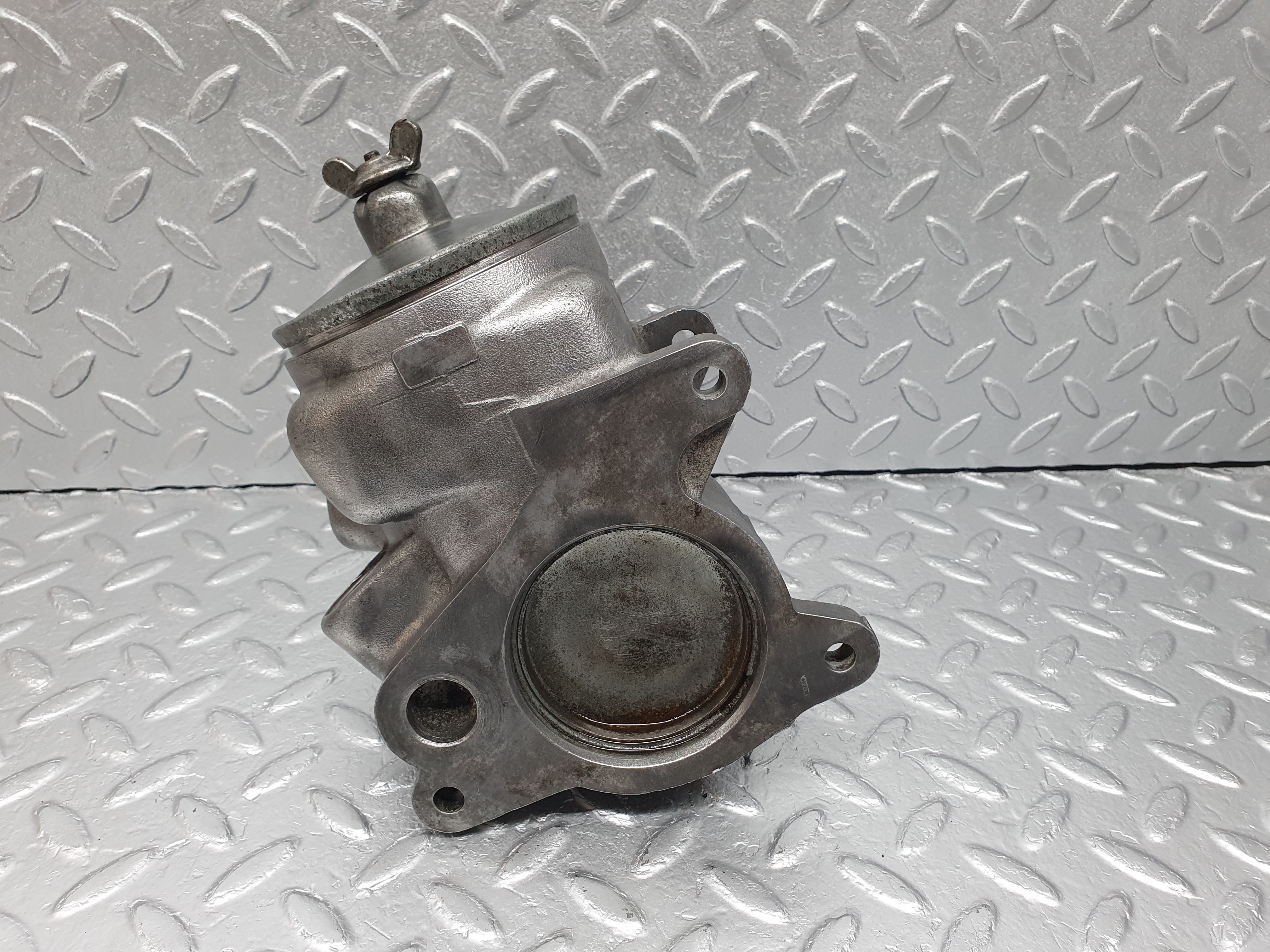 16732 Mercedes-Benz C107 380SLC Power Steering Pump