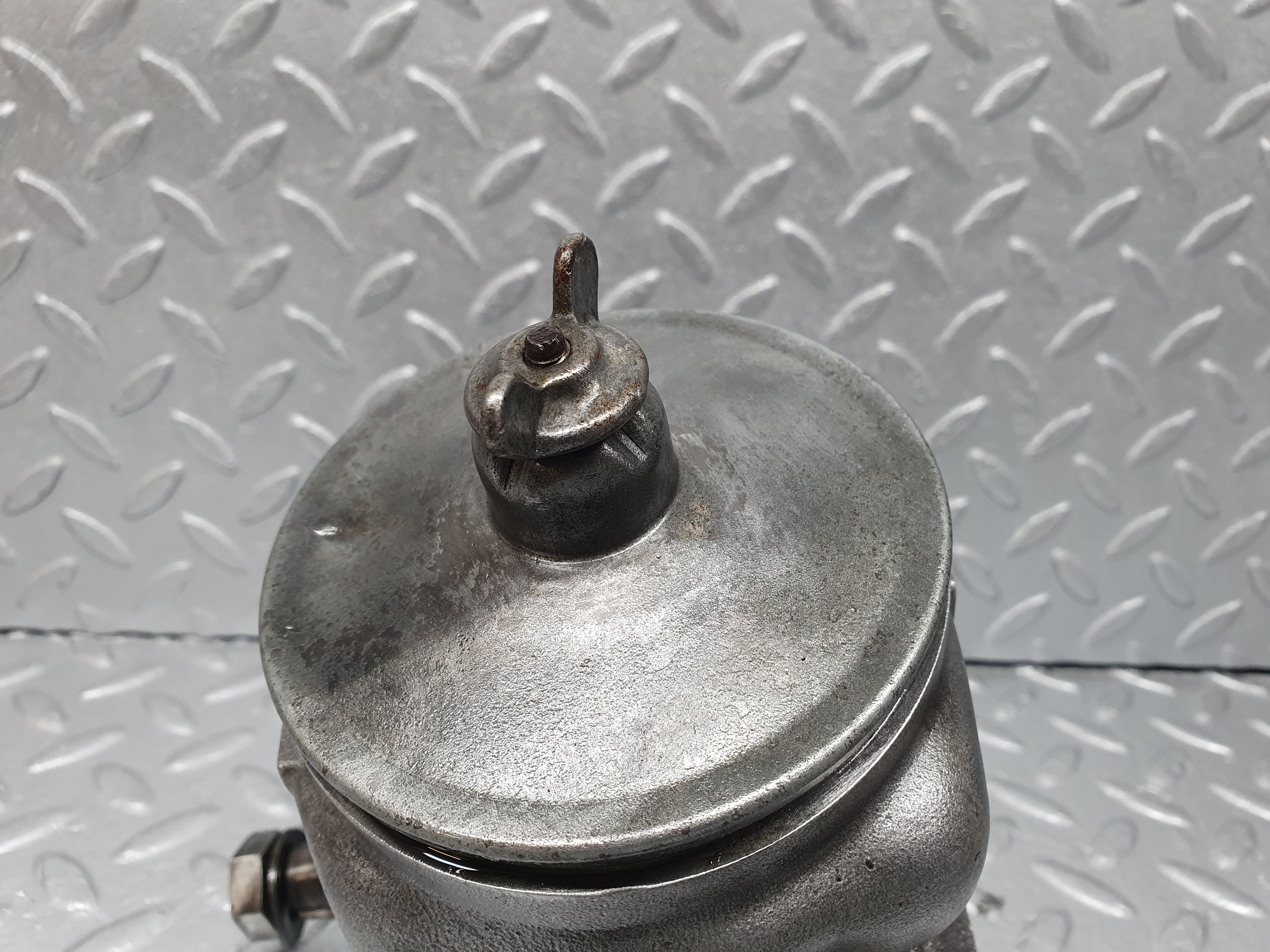 16732 Mercedes-Benz C107 380SLC Power Steering Pump