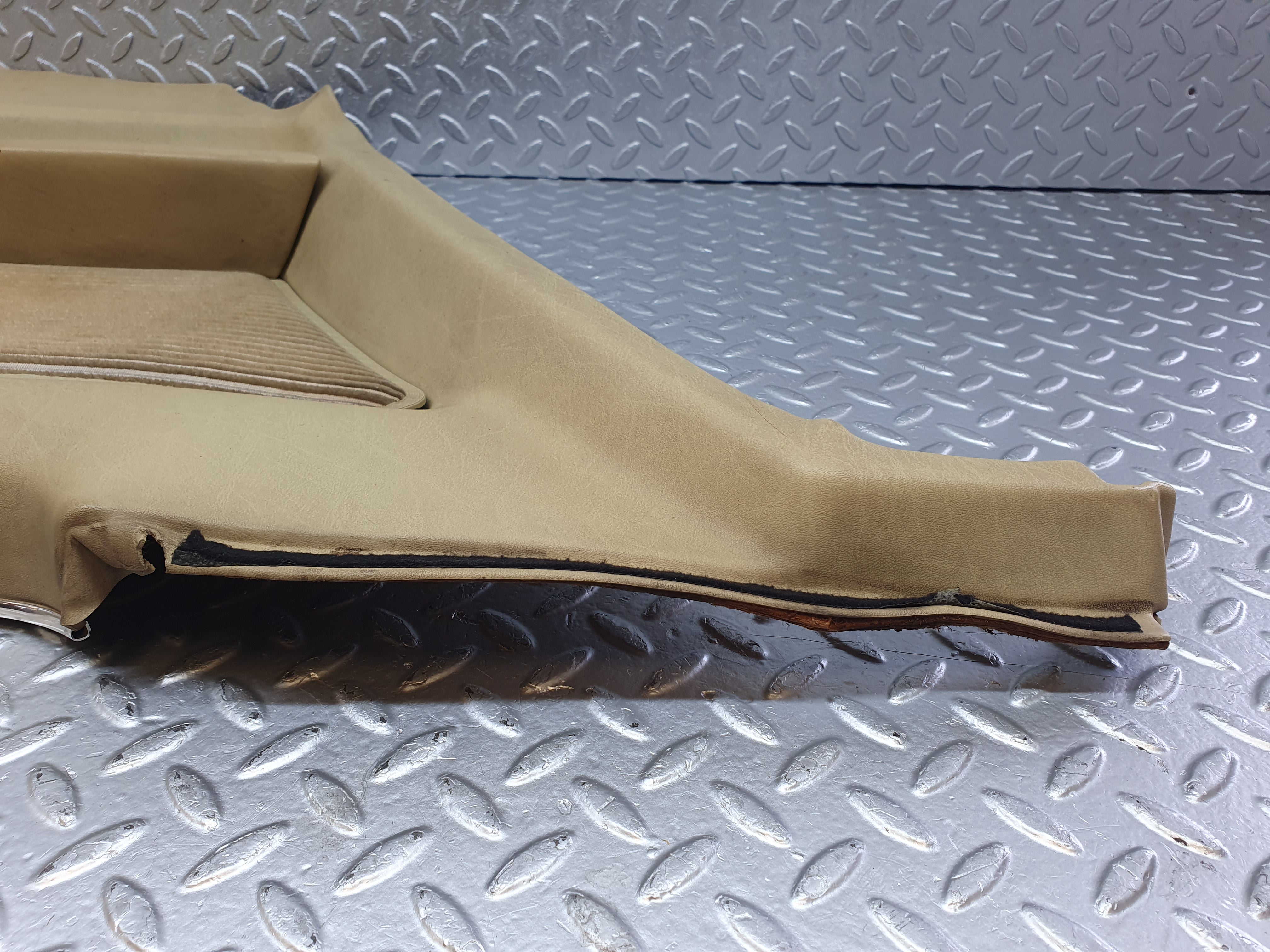 1105 Mercedes-Benz C123 230CE Coupe Rear Left Card Panel