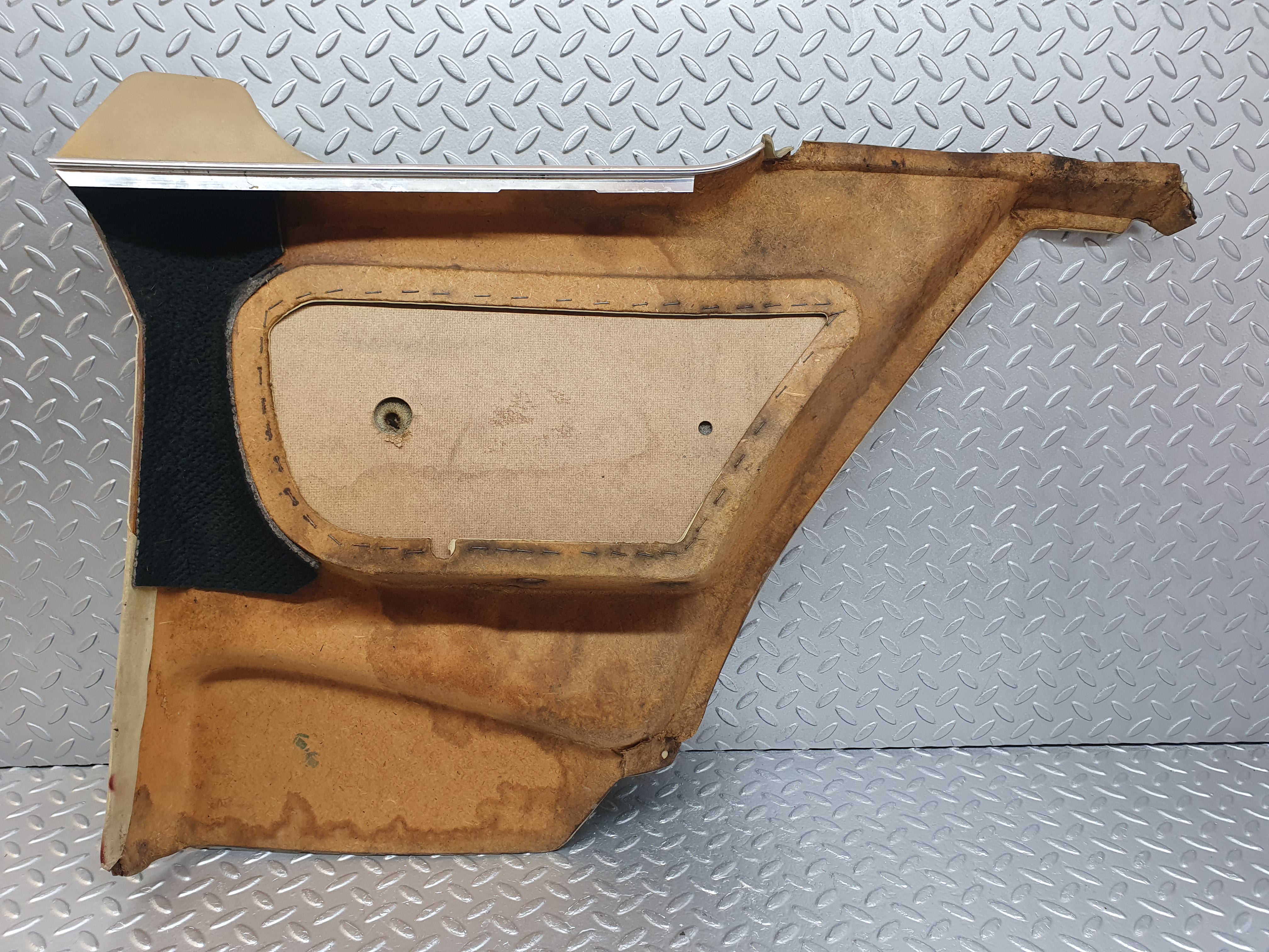 1105 Mercedes-Benz C123 230CE Coupe Rear Left Card Panel