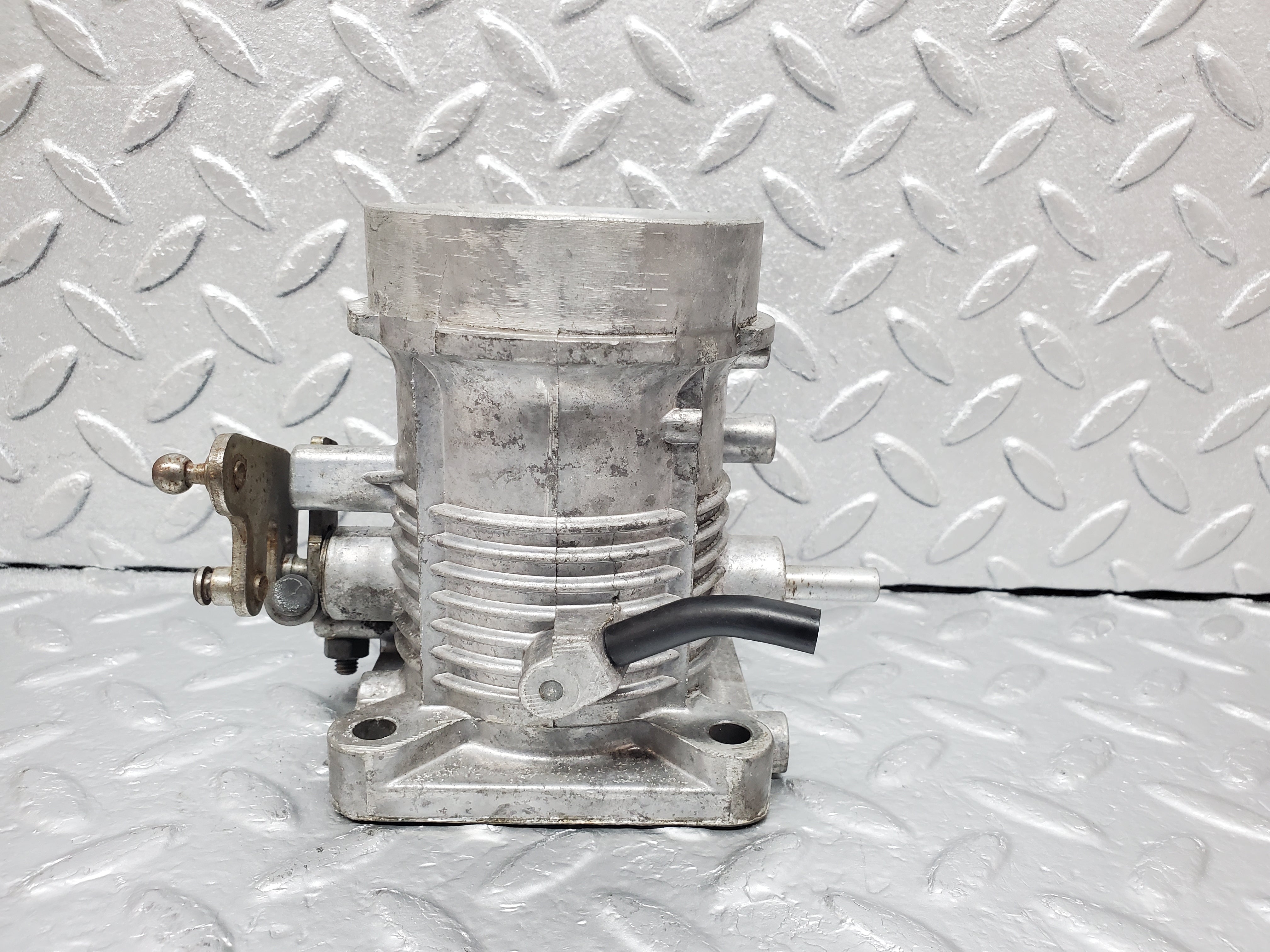 0901 Mercedes-Benz C107 350SLC Coupe Coupe Jetronic Throttle Body Assembly