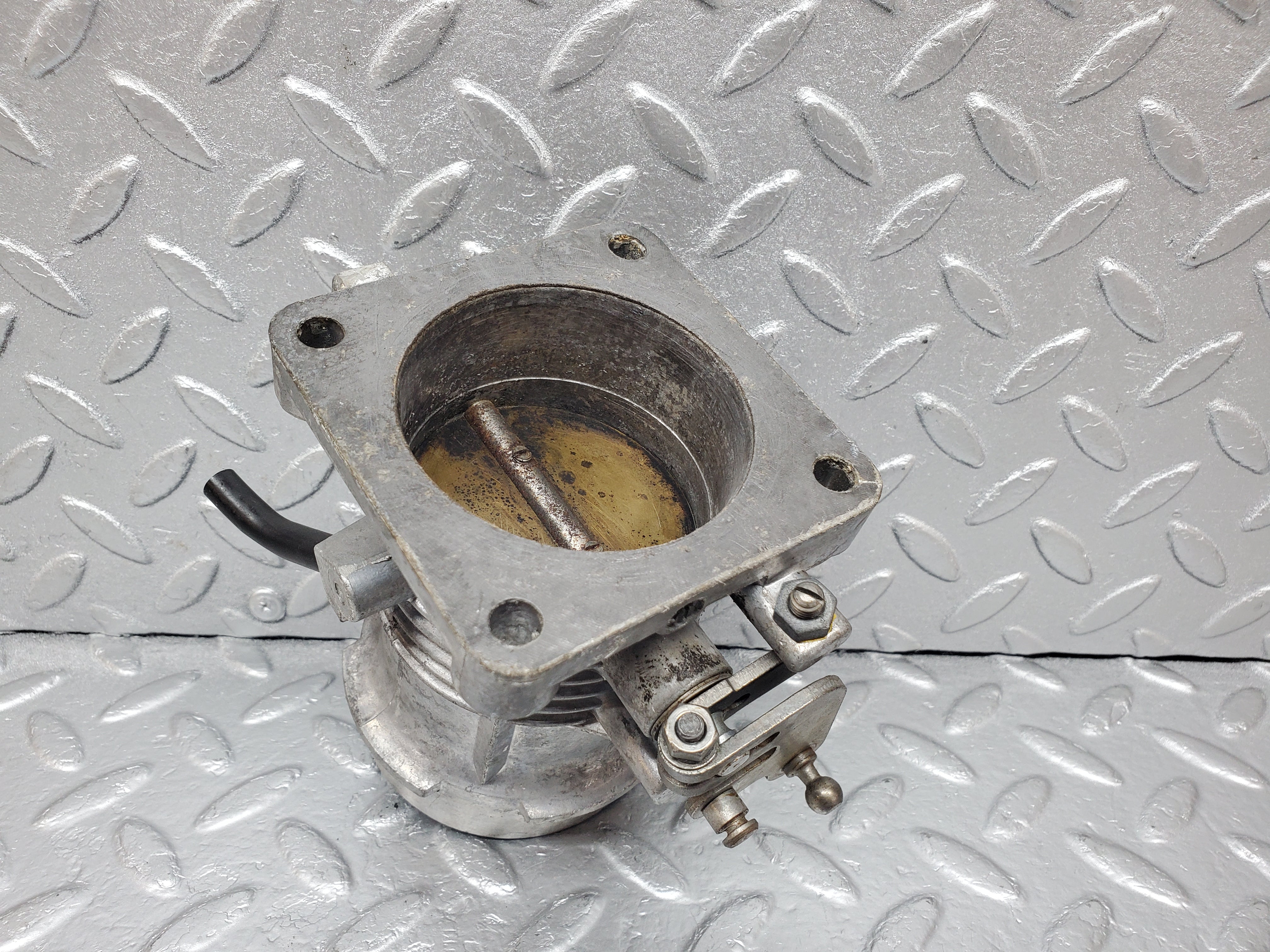 0901 Mercedes-Benz C107 350SLC Coupe Coupe Jetronic Throttle Body Assembly