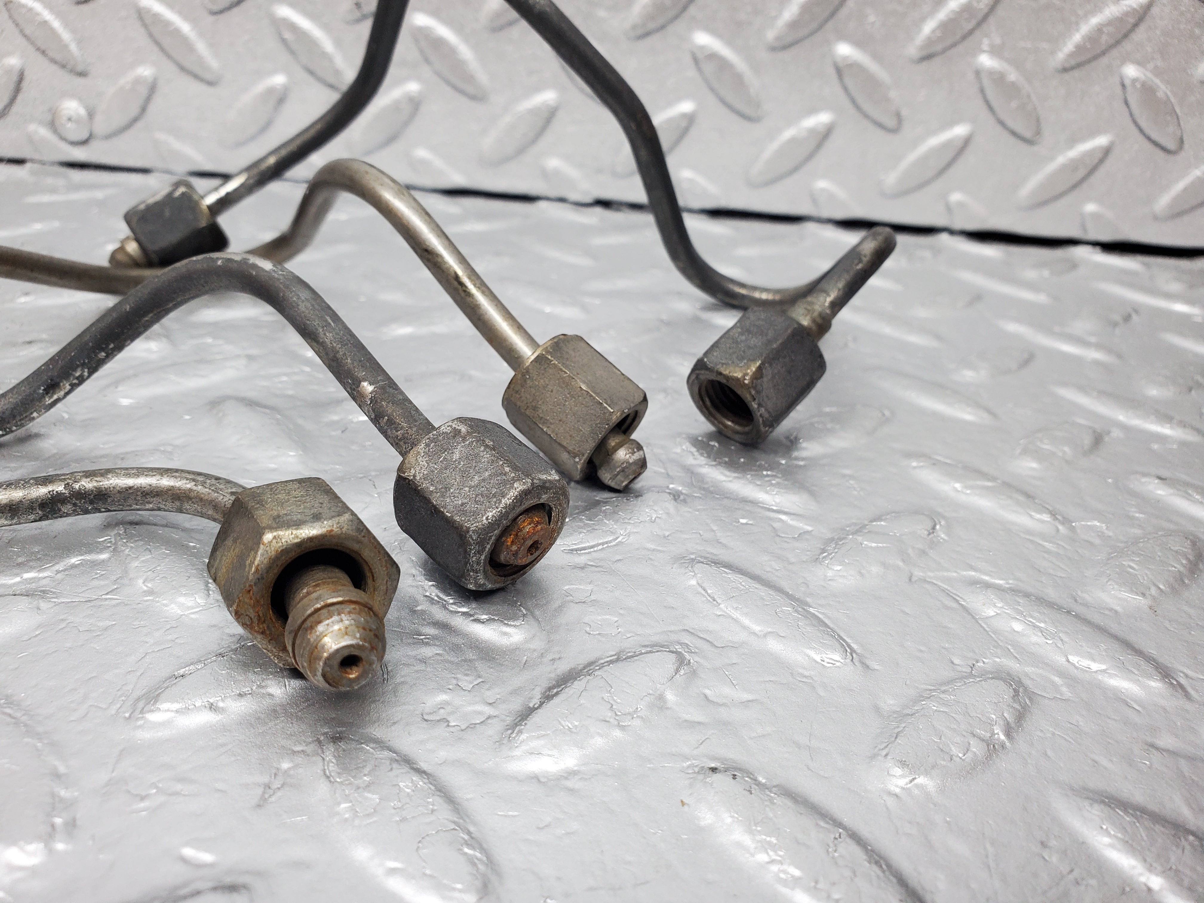 0890 Mercedes-Benz W123 240D Fuel Line Hose Set