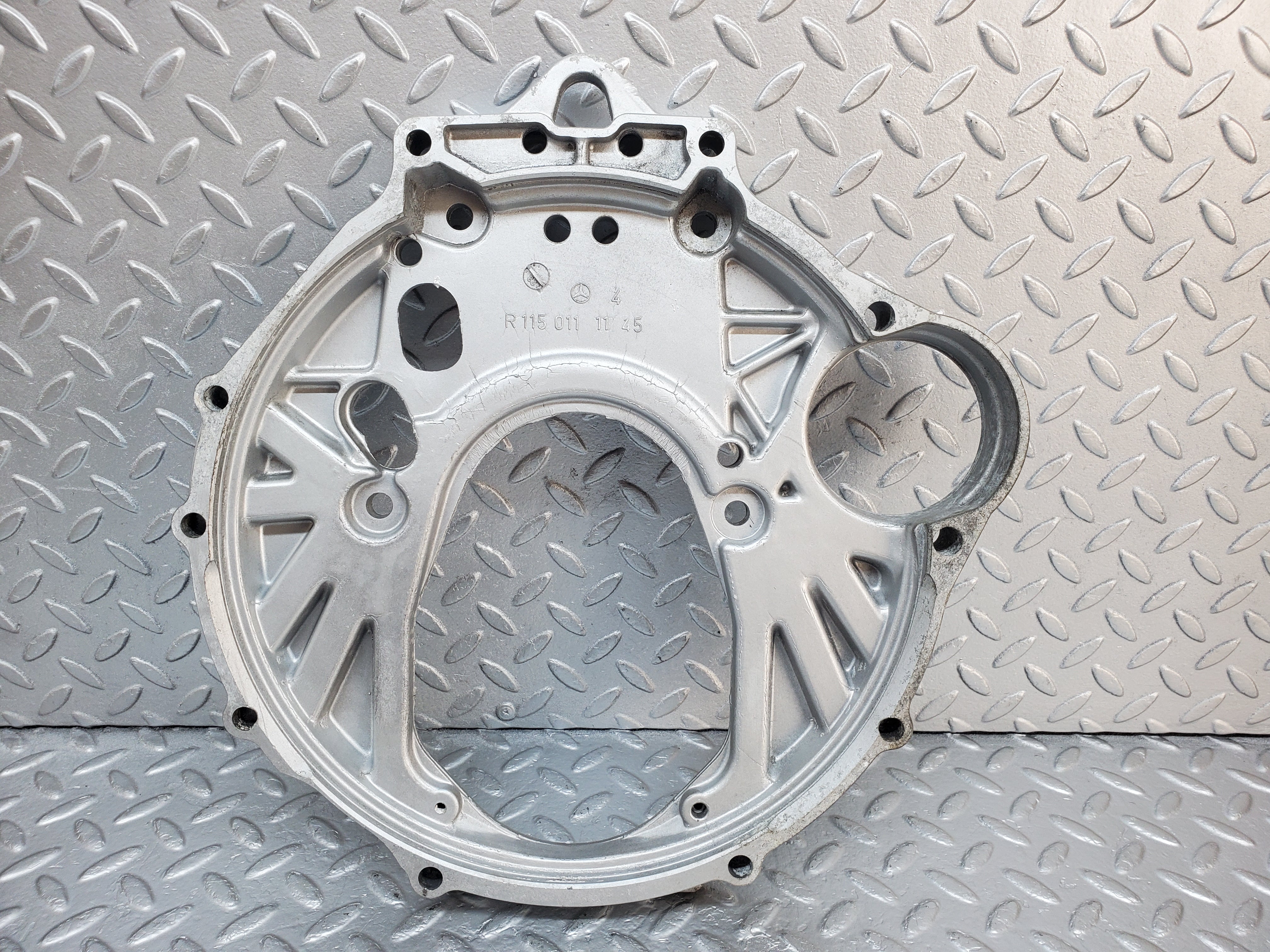 0893 Mercedes-Benz W123 240D Gearbox Flange 1150111145