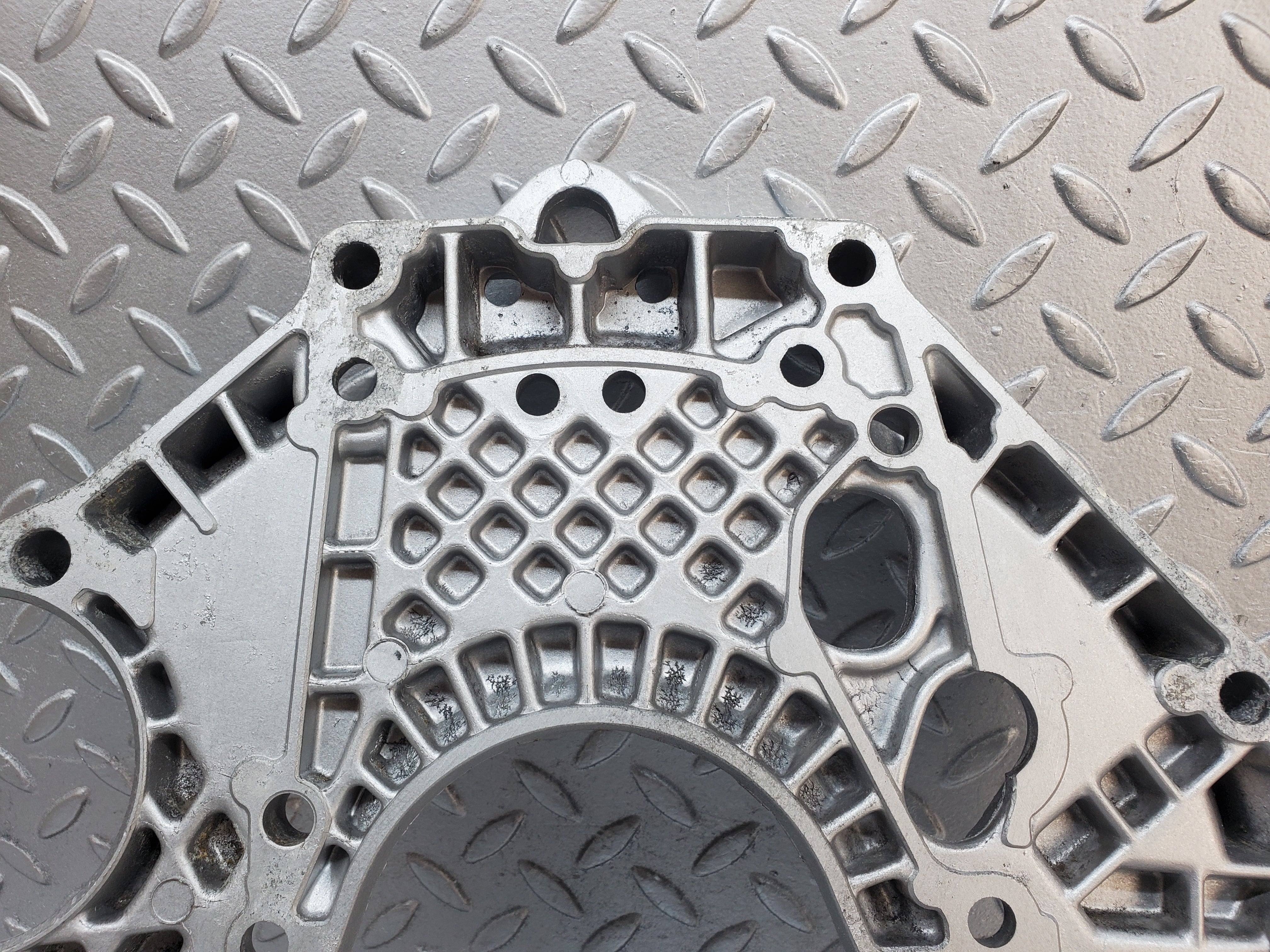 0893 Mercedes-Benz W123 240D Gearbox Flange 1150111145