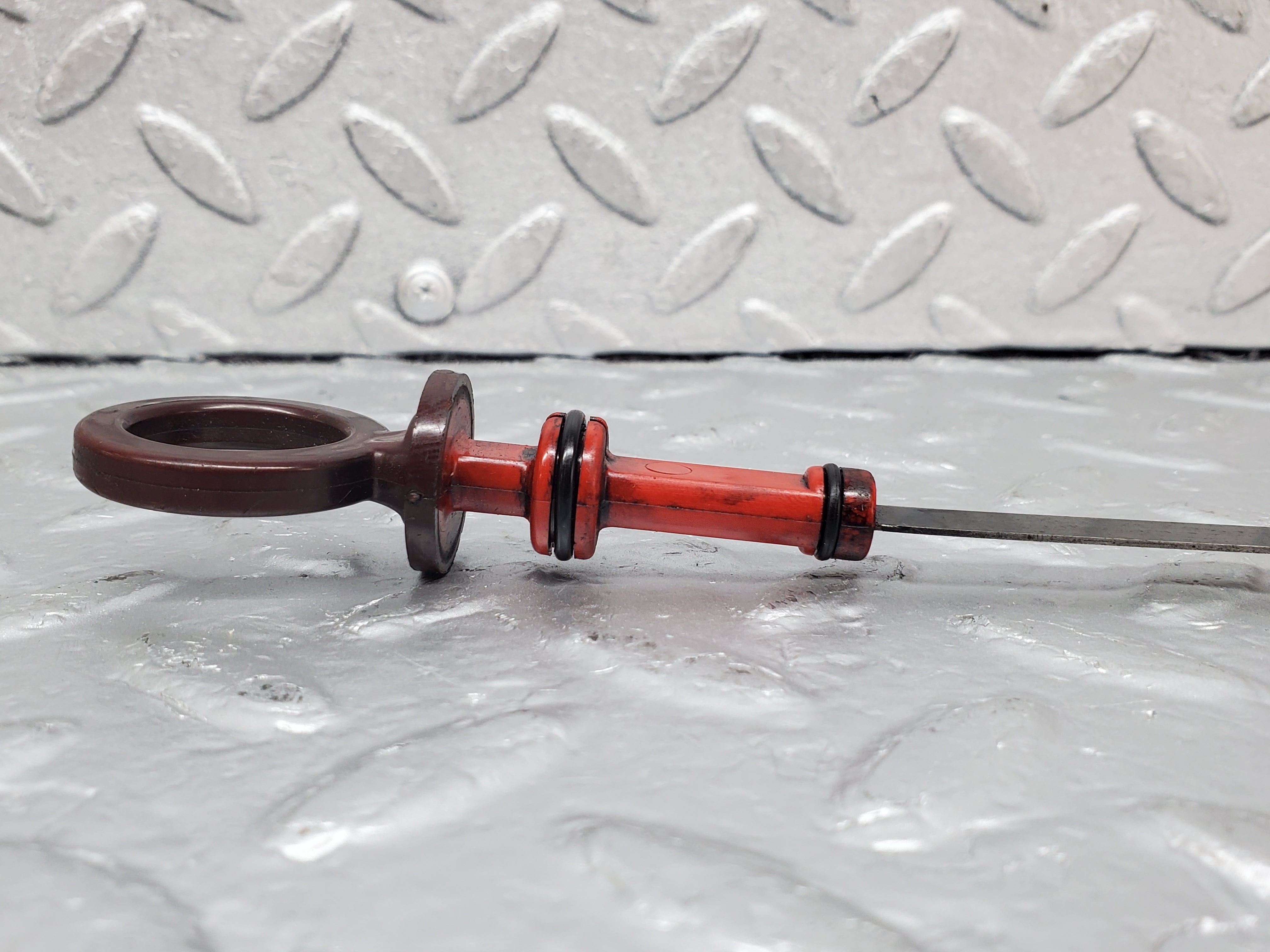 0889 Mercedes-Benz W123 240D Oil Dipstick