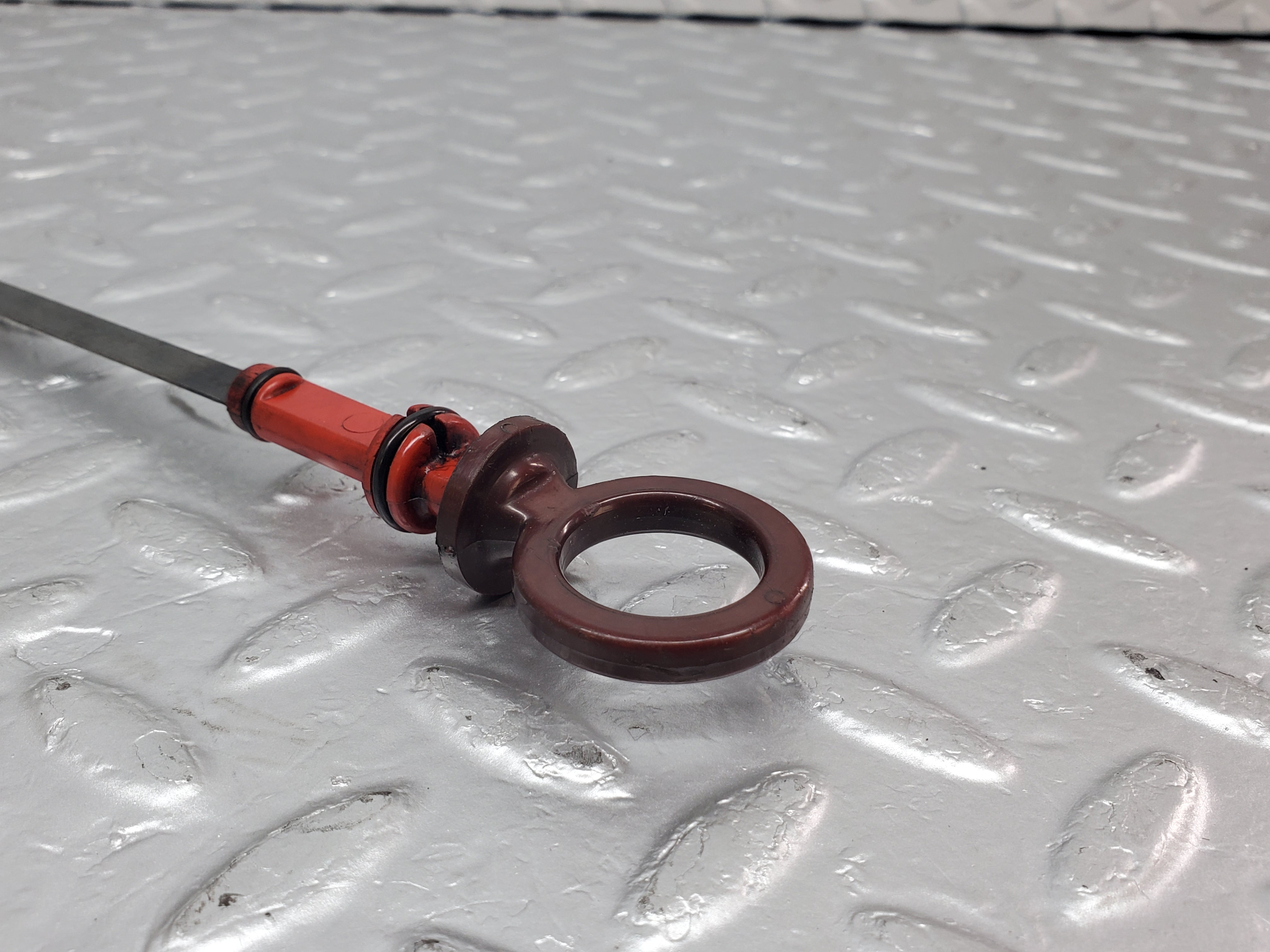 0889 Mercedes-Benz W123 240D Oil Dipstick