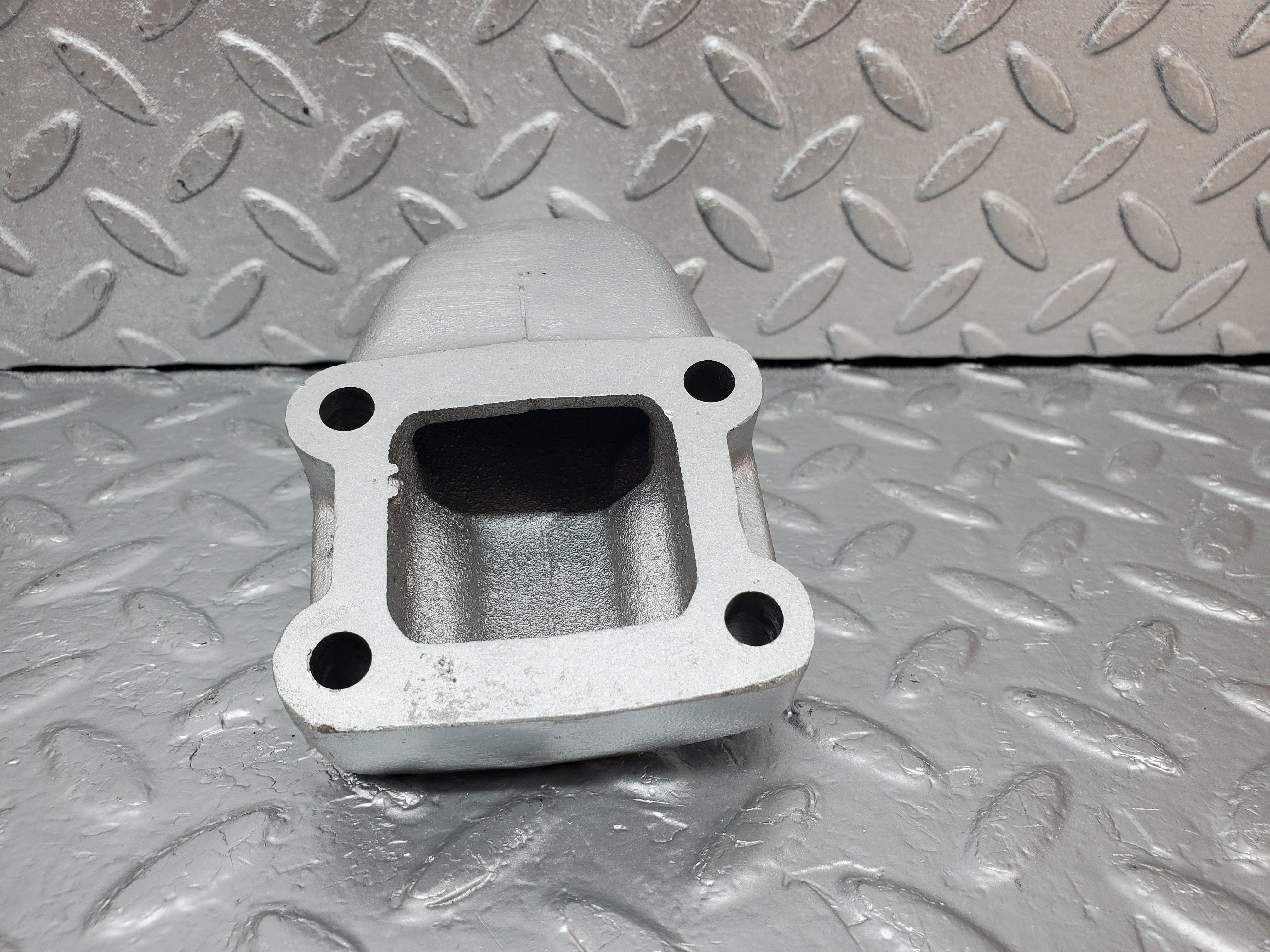 0912 Mercedes-Benz C107 350SLC Coupe Coupe Engine Mount Bracket Left 1162232204