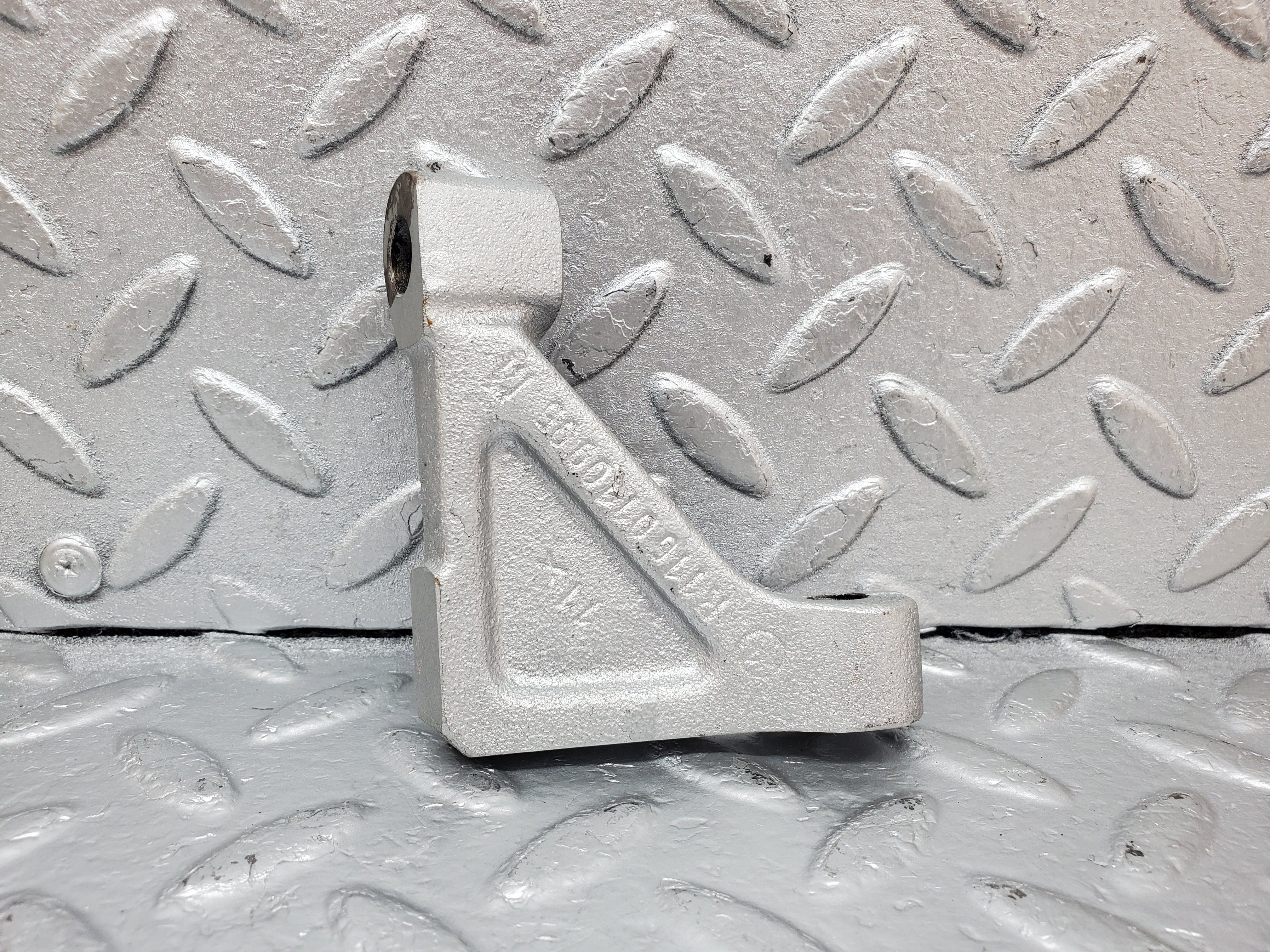 0914 Mercedes-Benz C107 350SLC Coupe Coupe Engine Hoist Left 1160110995