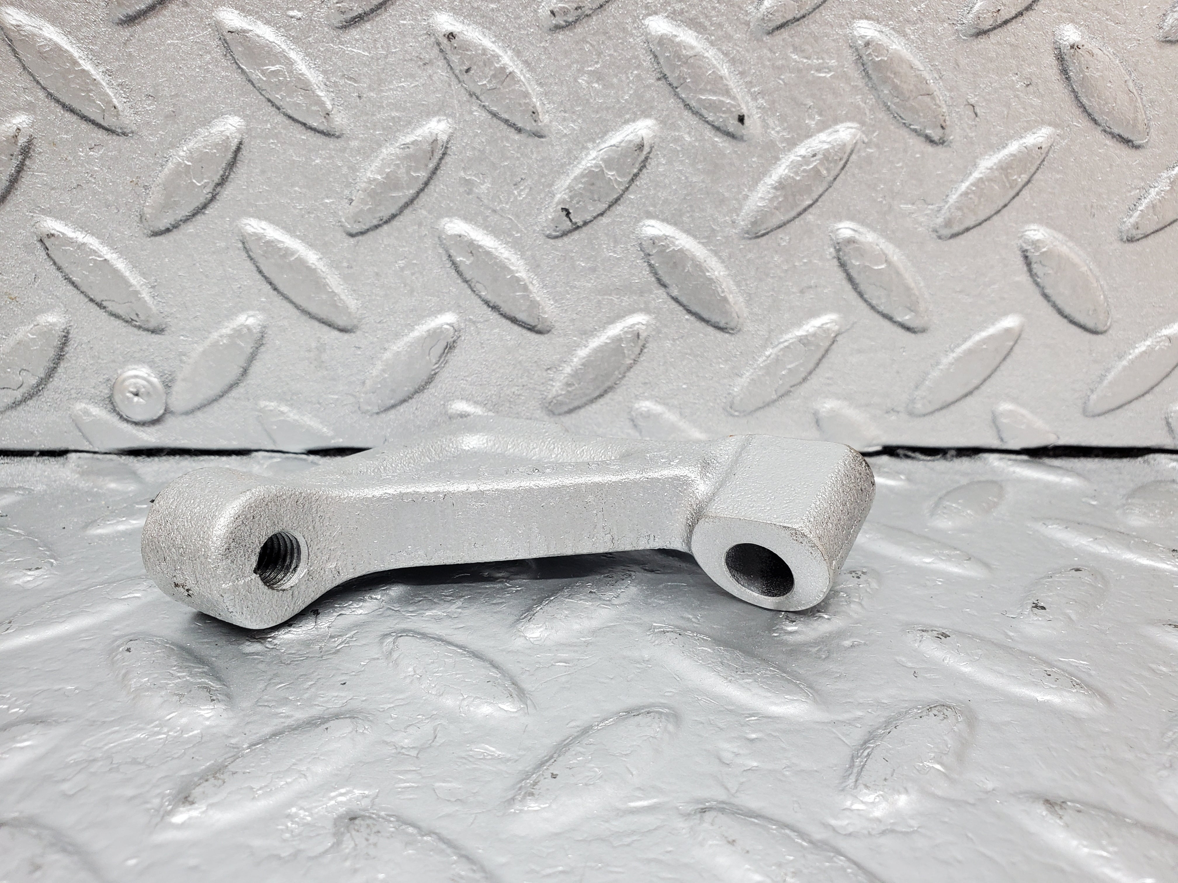 0914 Mercedes-Benz C107 350SLC Coupe Coupe Engine Hoist Left 1160110995