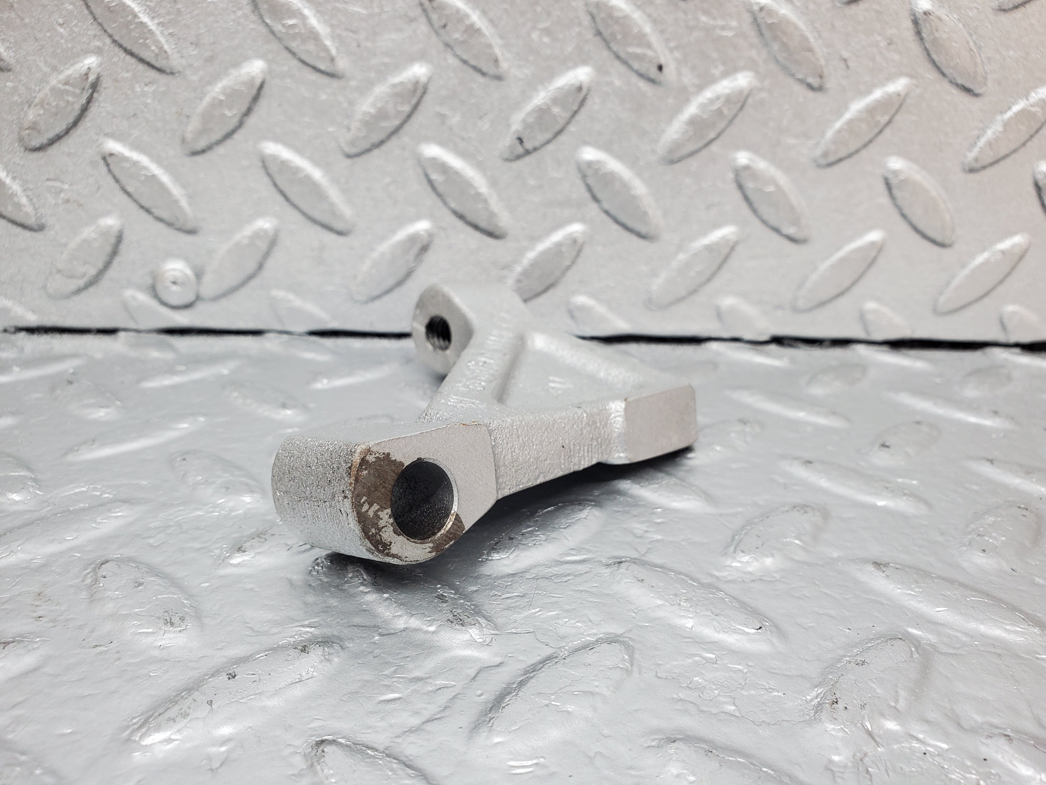 0914 Mercedes-Benz C107 350SLC Coupe Coupe Engine Hoist Left 1160110995