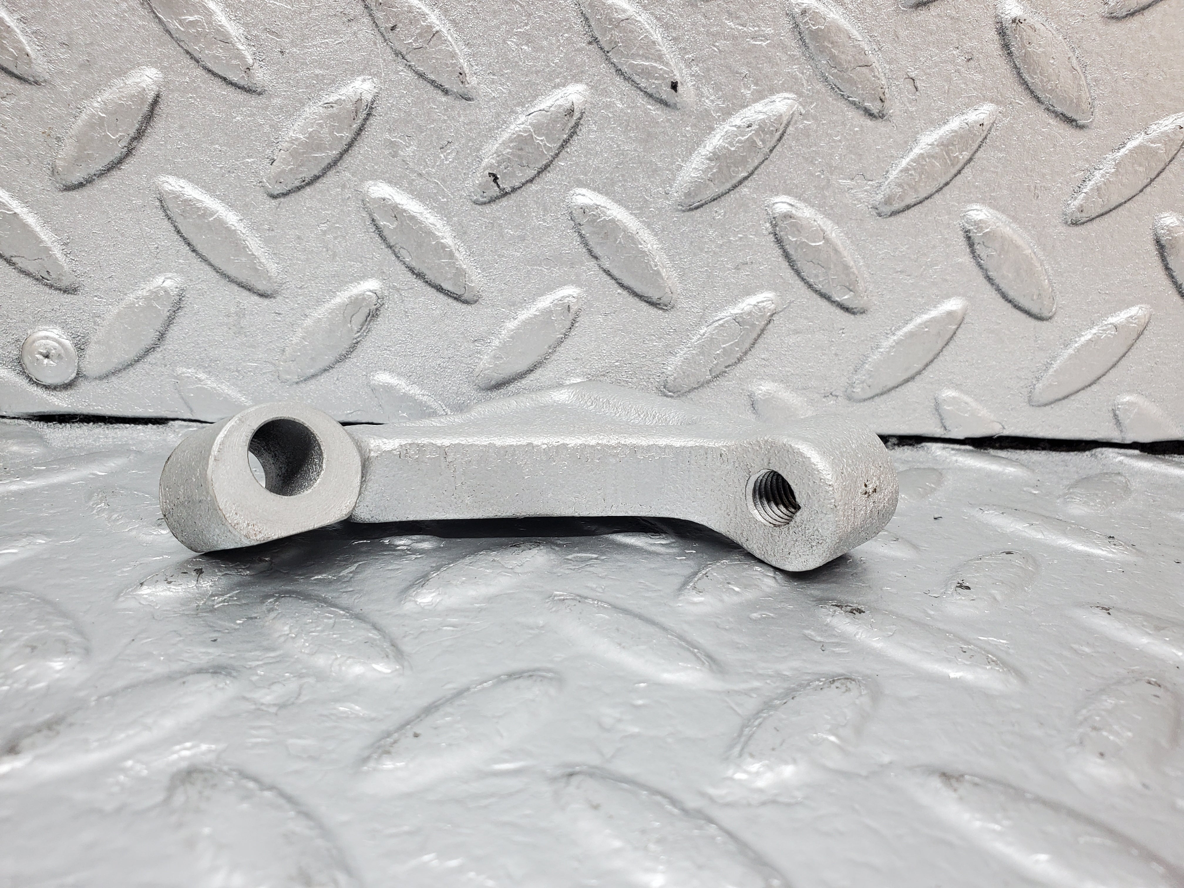 0914 Mercedes-Benz C107 350SLC Coupe Coupe Engine Hoist Left 1160110995