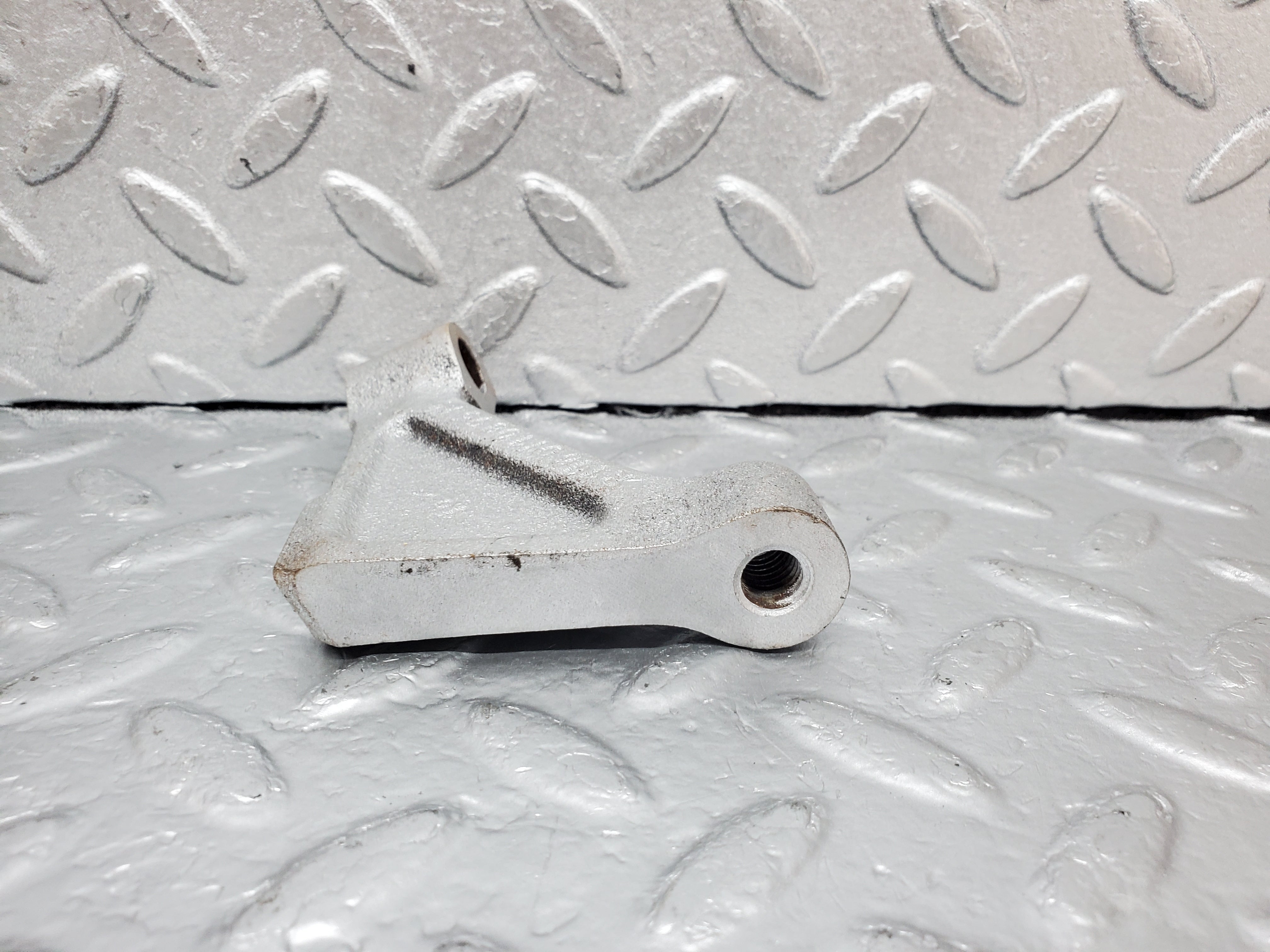 0915 Mercedes-Benz C107 350SLC Coupe Coupe Engine Hoist Right 1160110895