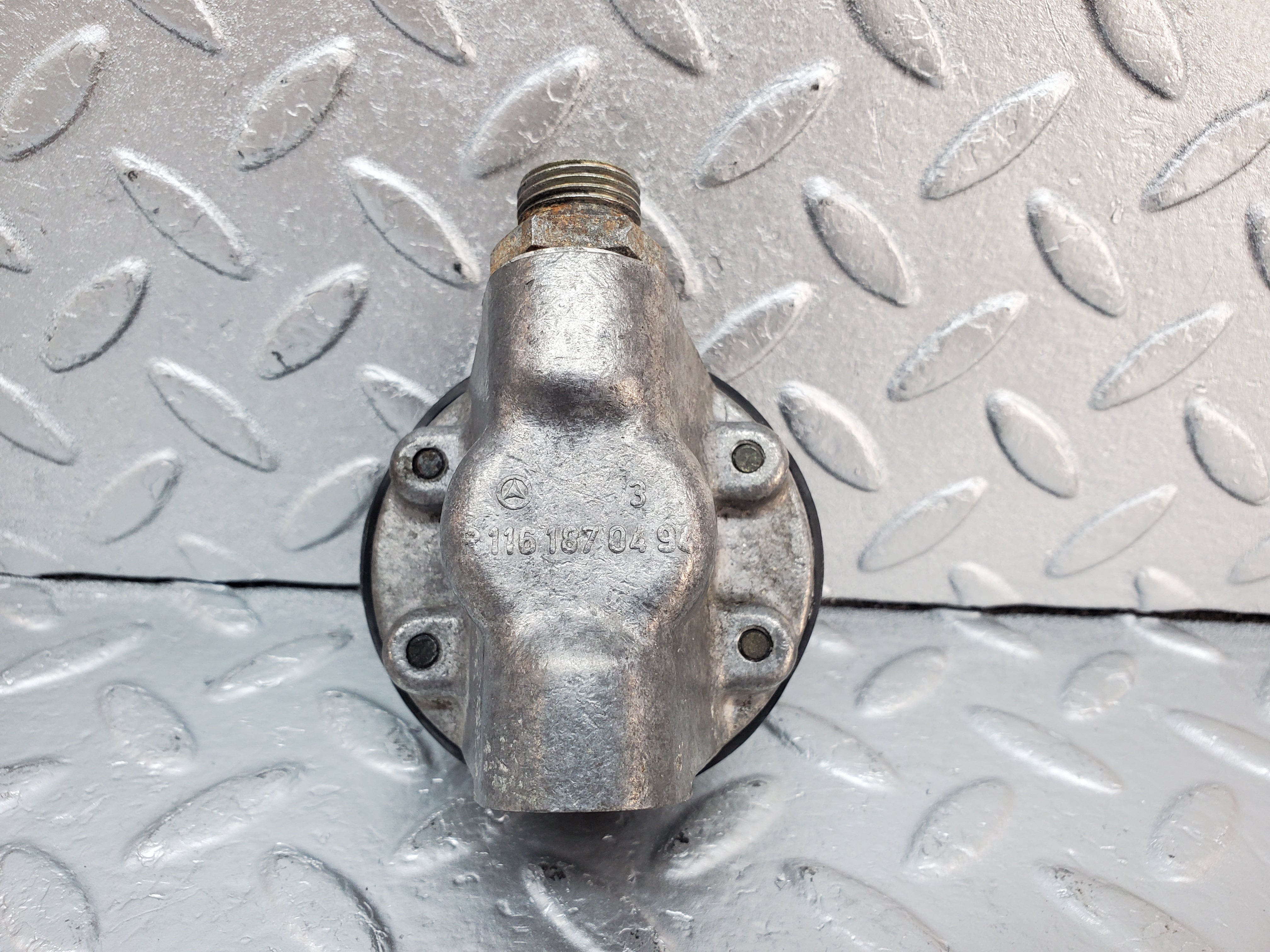 0916 Mercedes-Benz C107 350SLC Coupe Coupe Oil Pressure Damper 1161870494