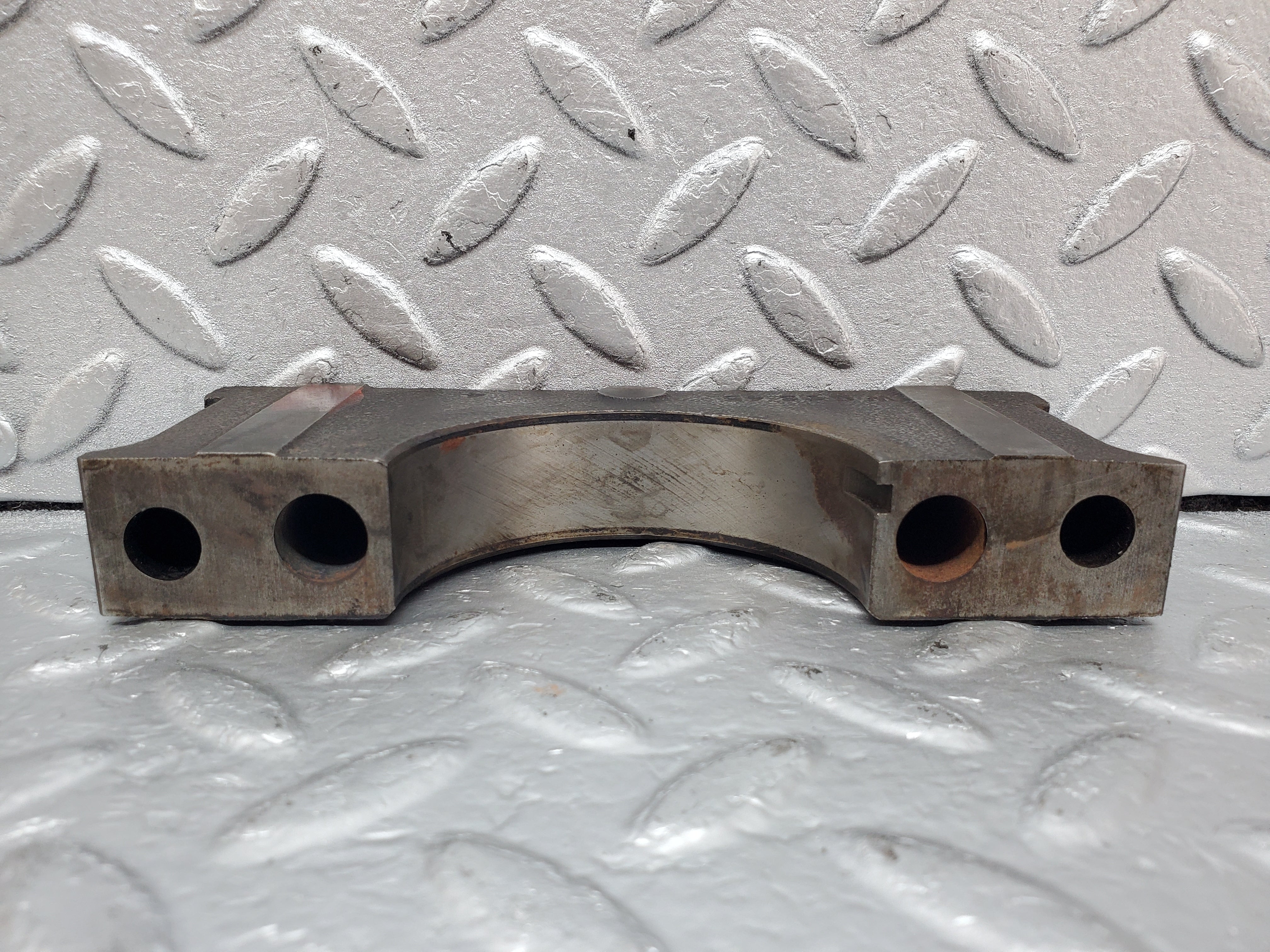 0921 Mercedes-Benz C107 350SLC Coupe Crankshaft Bearing Holder 1160110312