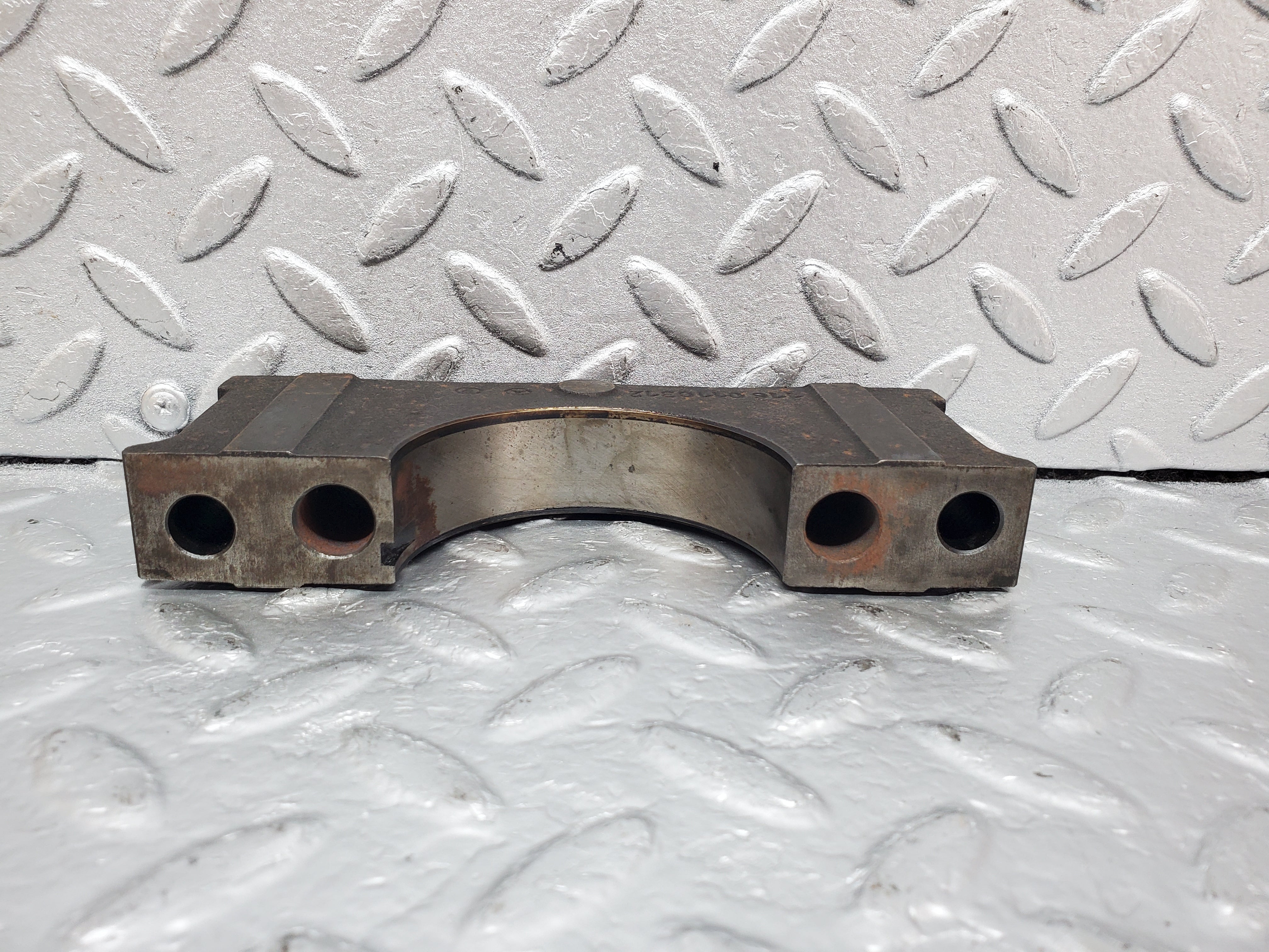 0922 Mercedes-Benz C107 350SLC Coupe Crankshaft Bearing Holder 1160110312