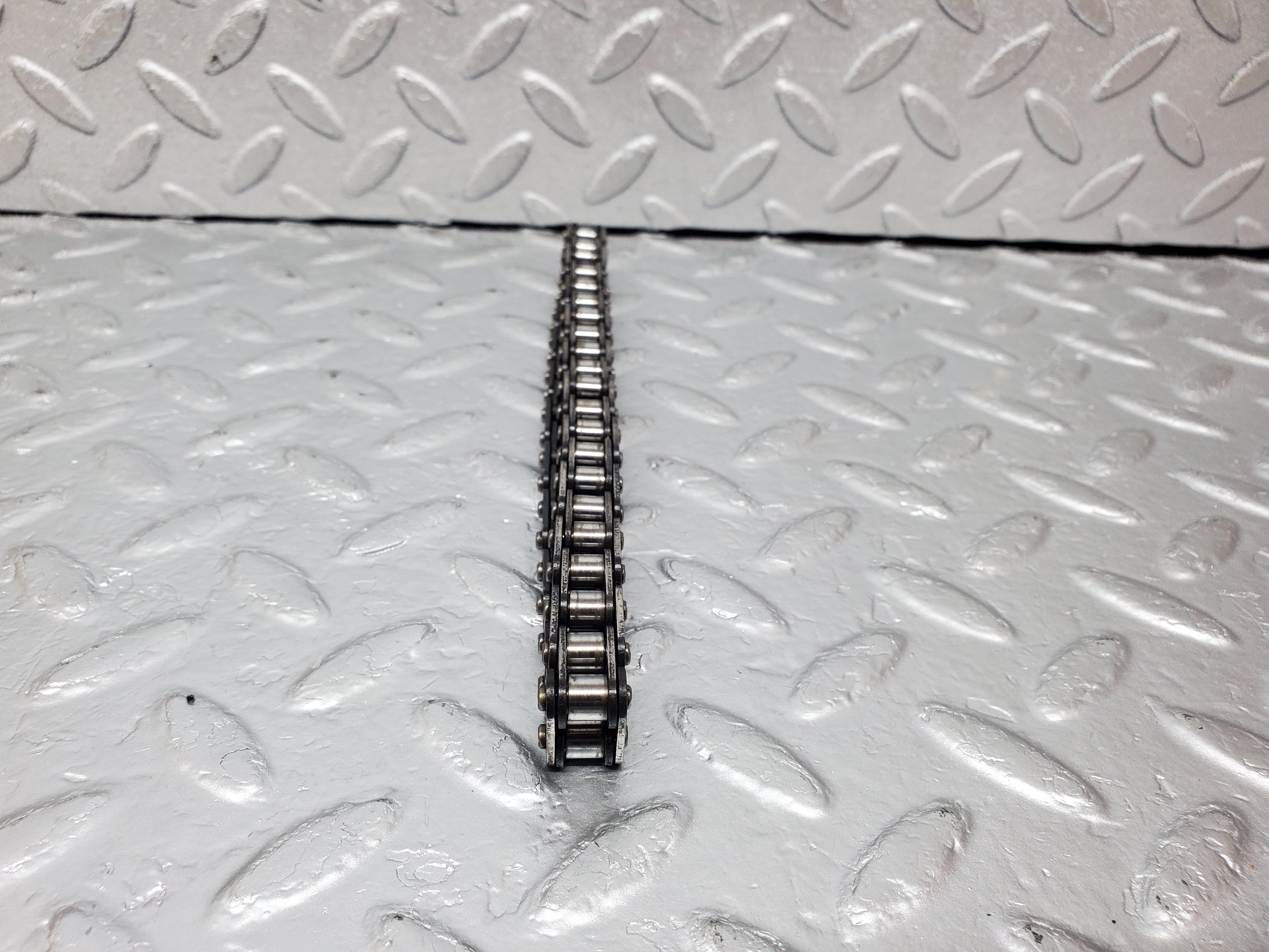 0932 Mercedes-Benz C107 350SLC Coupe Oil Pump Chain