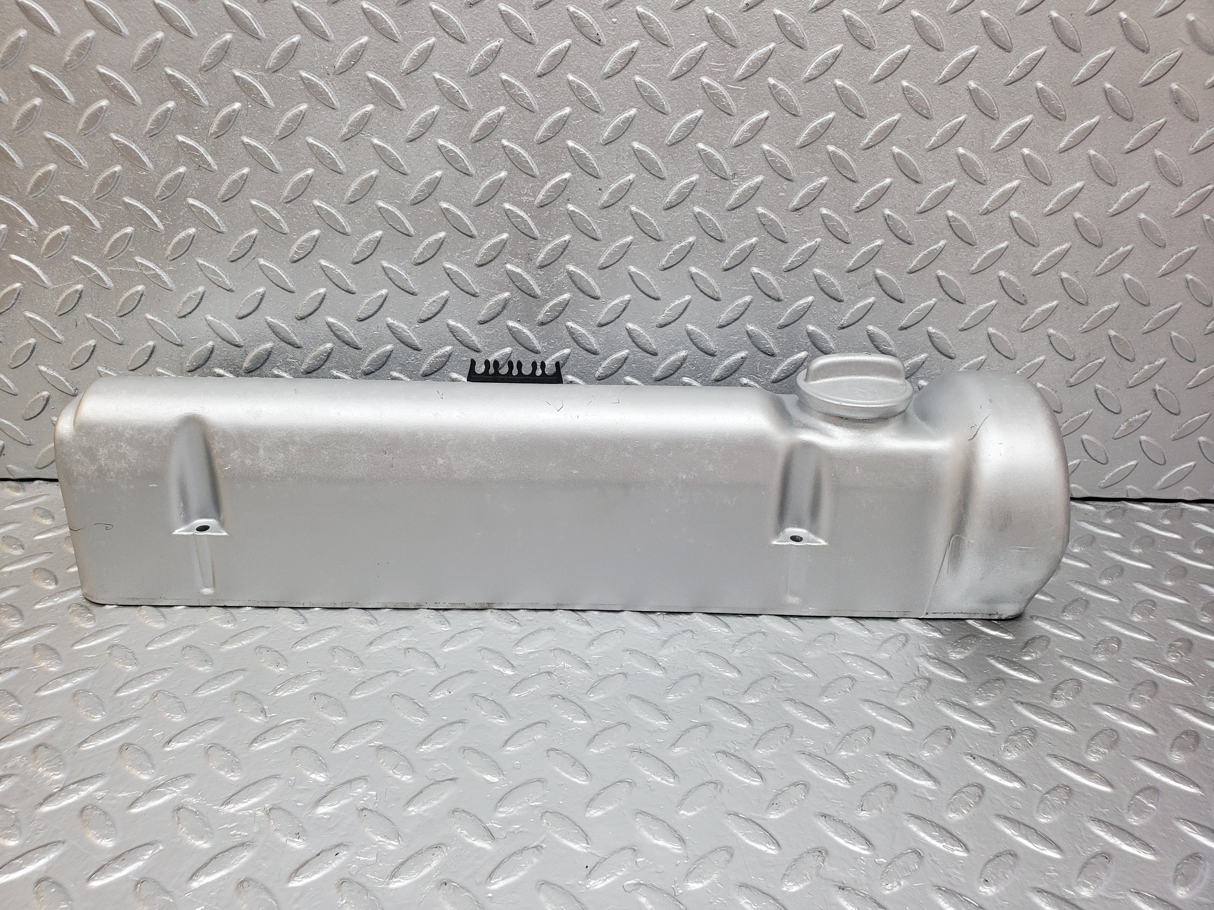 0939 Mercedes-Benz C107 350SLC Coupe Cylinder Head Cover Right 1160161905