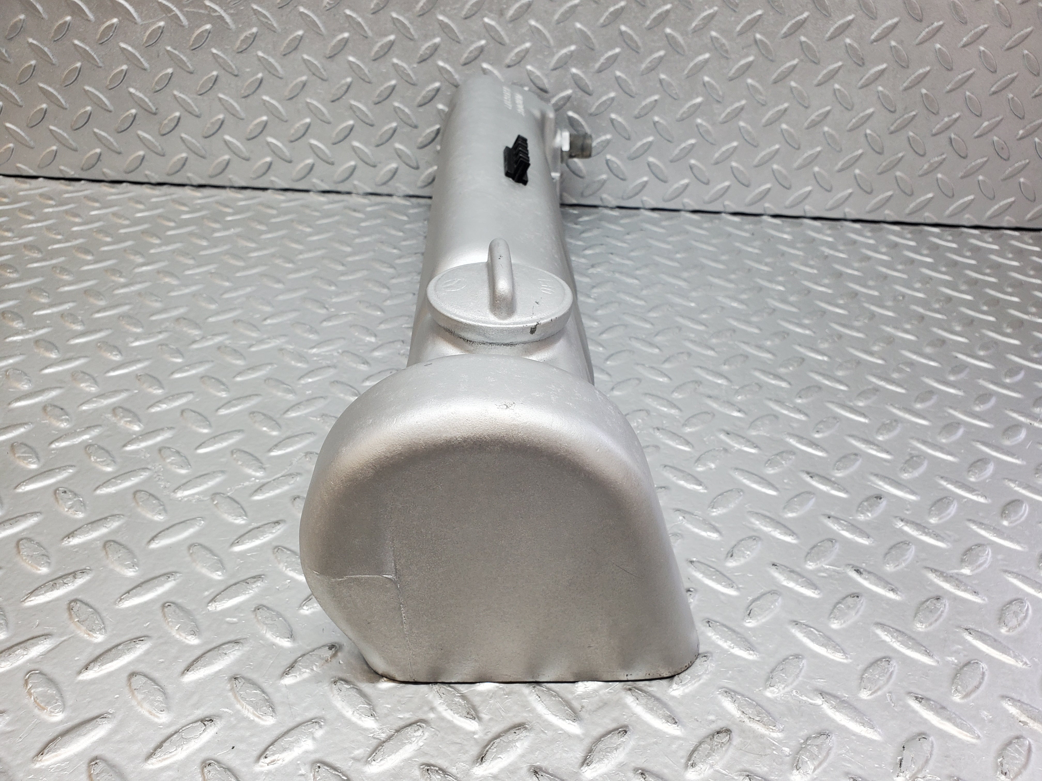 0939 Mercedes-Benz C107 350SLC Coupe Cylinder Head Cover Right 1160161905