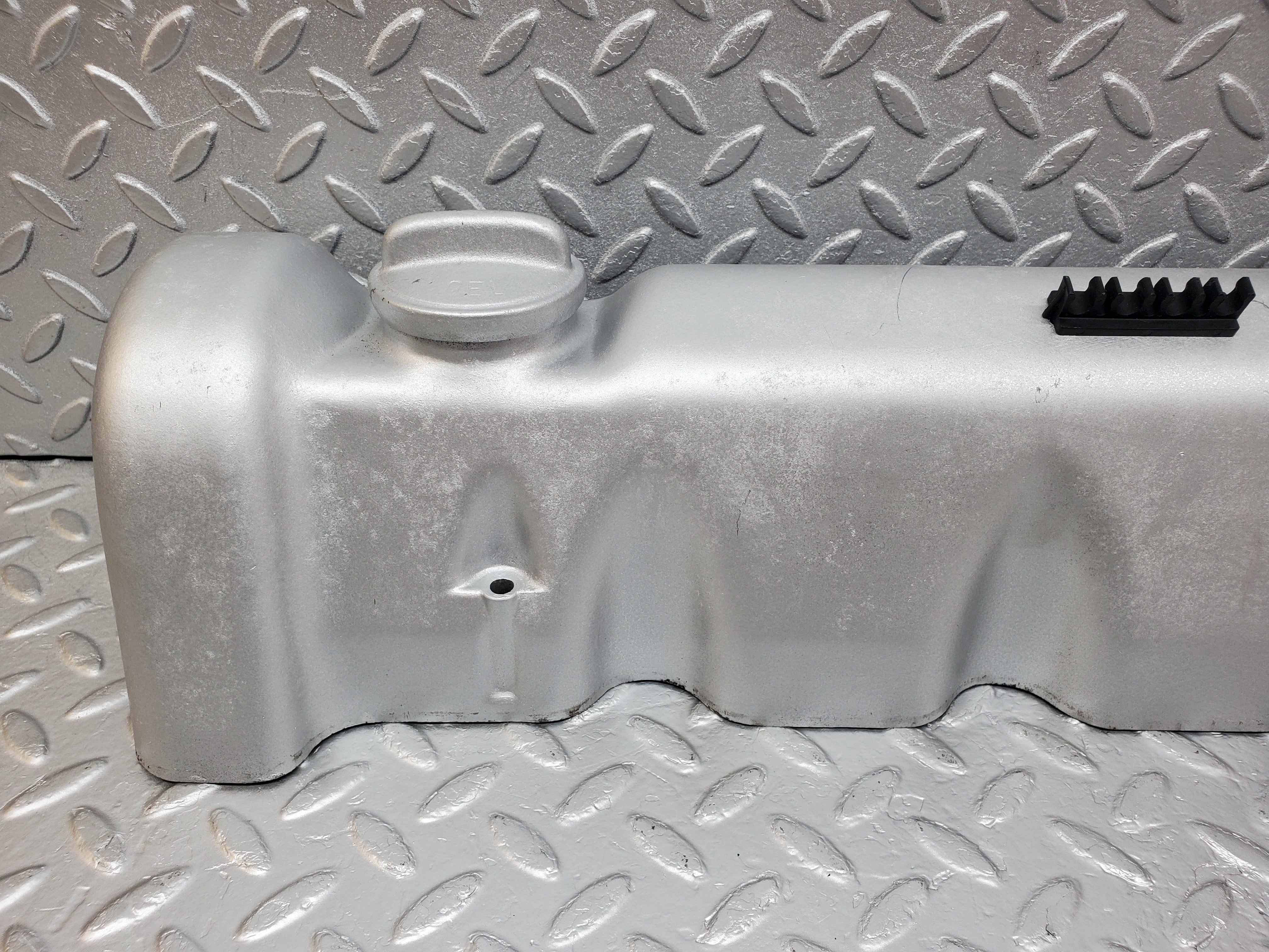 0939 Mercedes-Benz C107 350SLC Coupe Cylinder Head Cover Right 1160161905