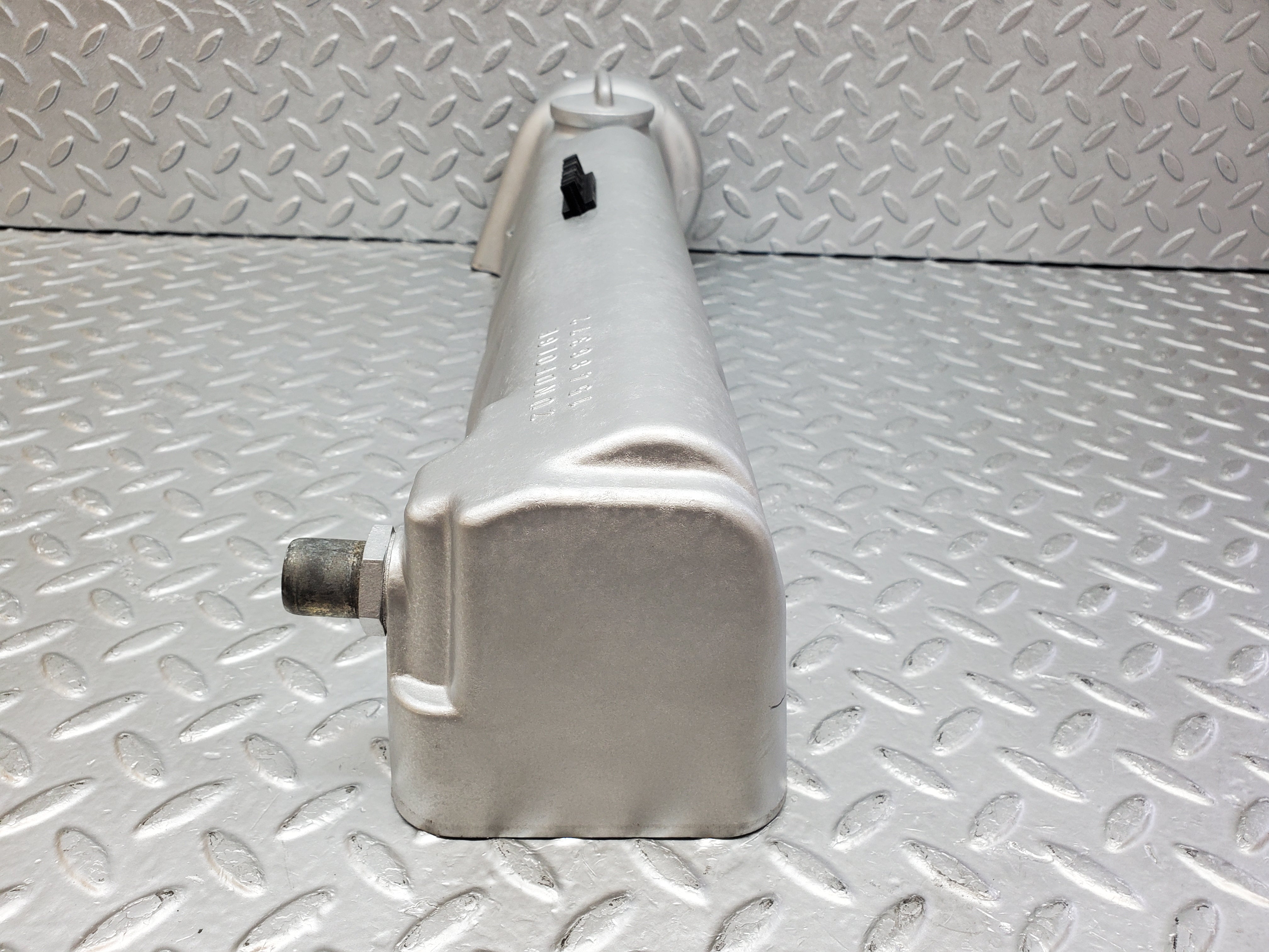 0939 Mercedes-Benz C107 350SLC Coupe Cylinder Head Cover Right 1160161905