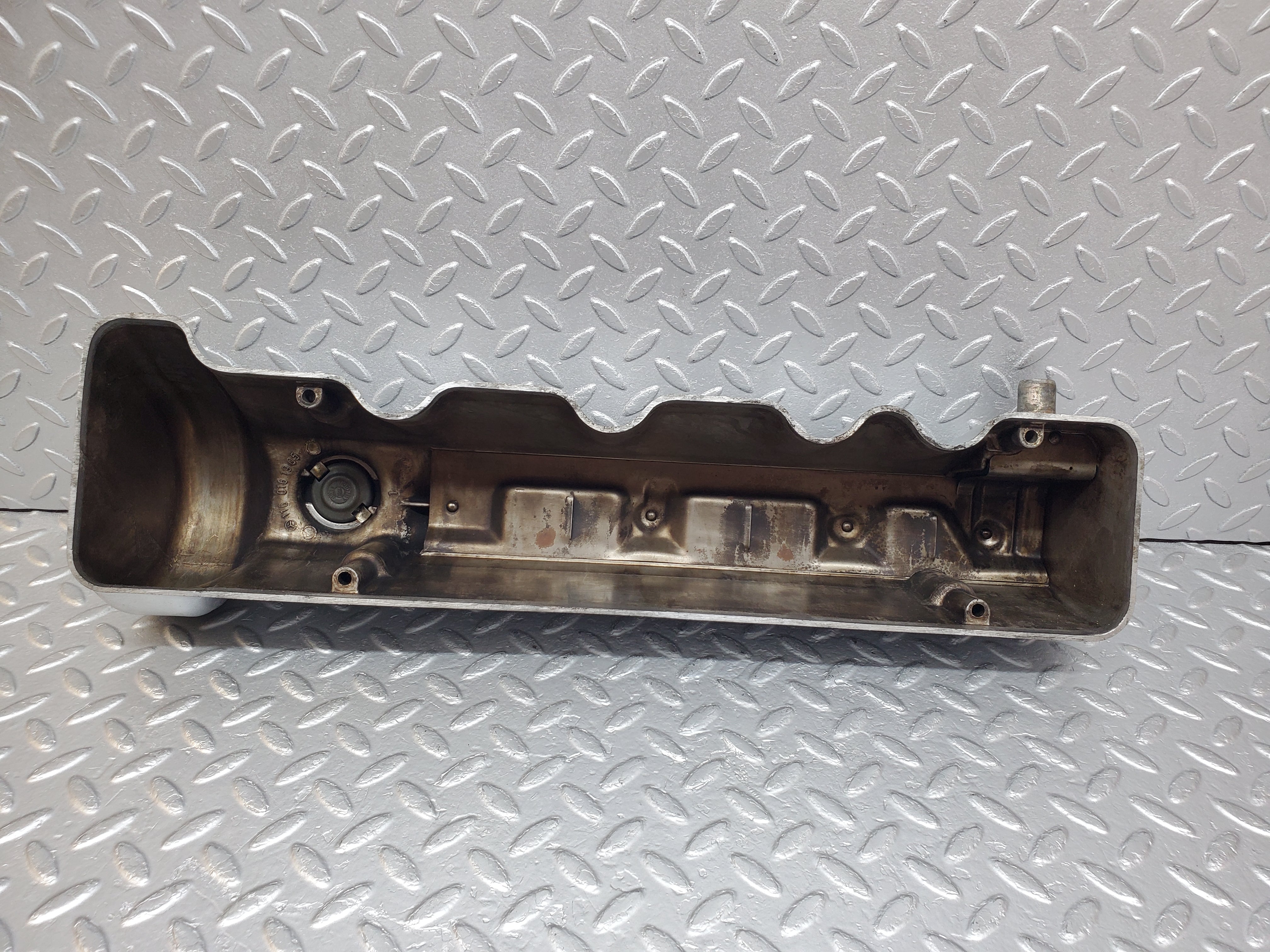 0939 Mercedes-Benz C107 350SLC Coupe Cylinder Head Cover Right 1160161905